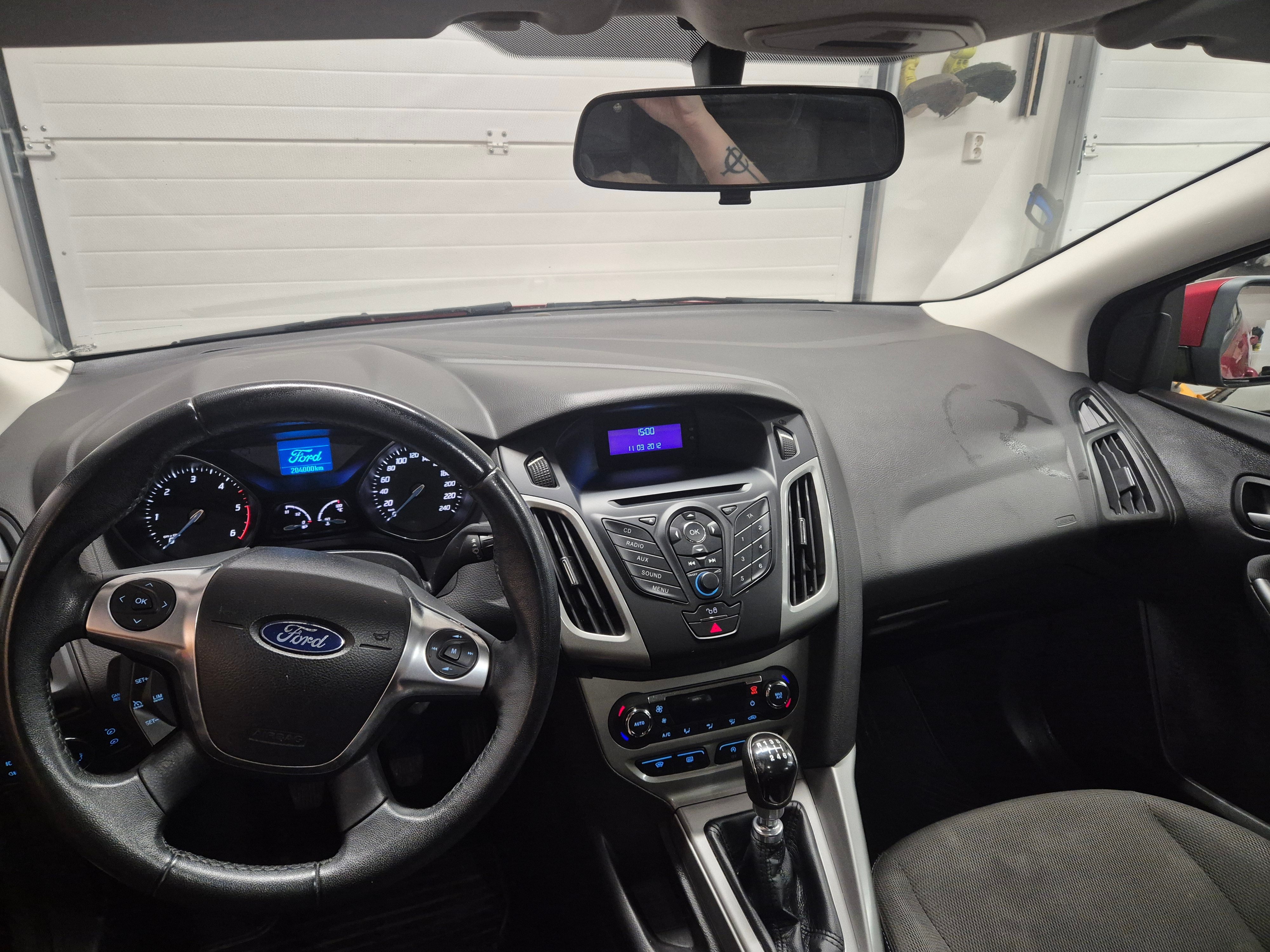 Ford Focus Kombi 1.6 TDCi Manuell 2011, photo 3/3