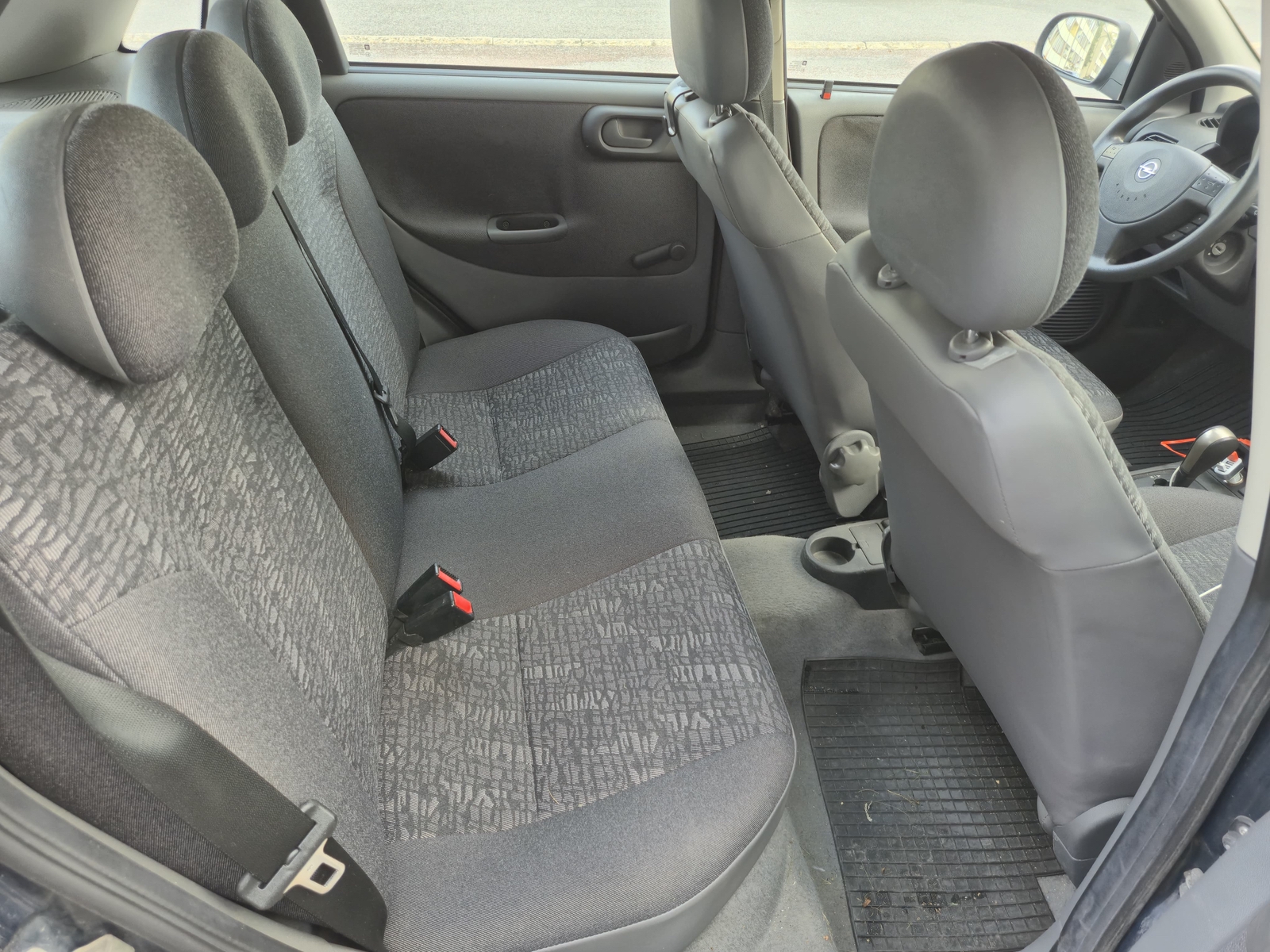 Opel Corsa 5-dörrar 1.2 Easytronic 2002, kuva 6/7