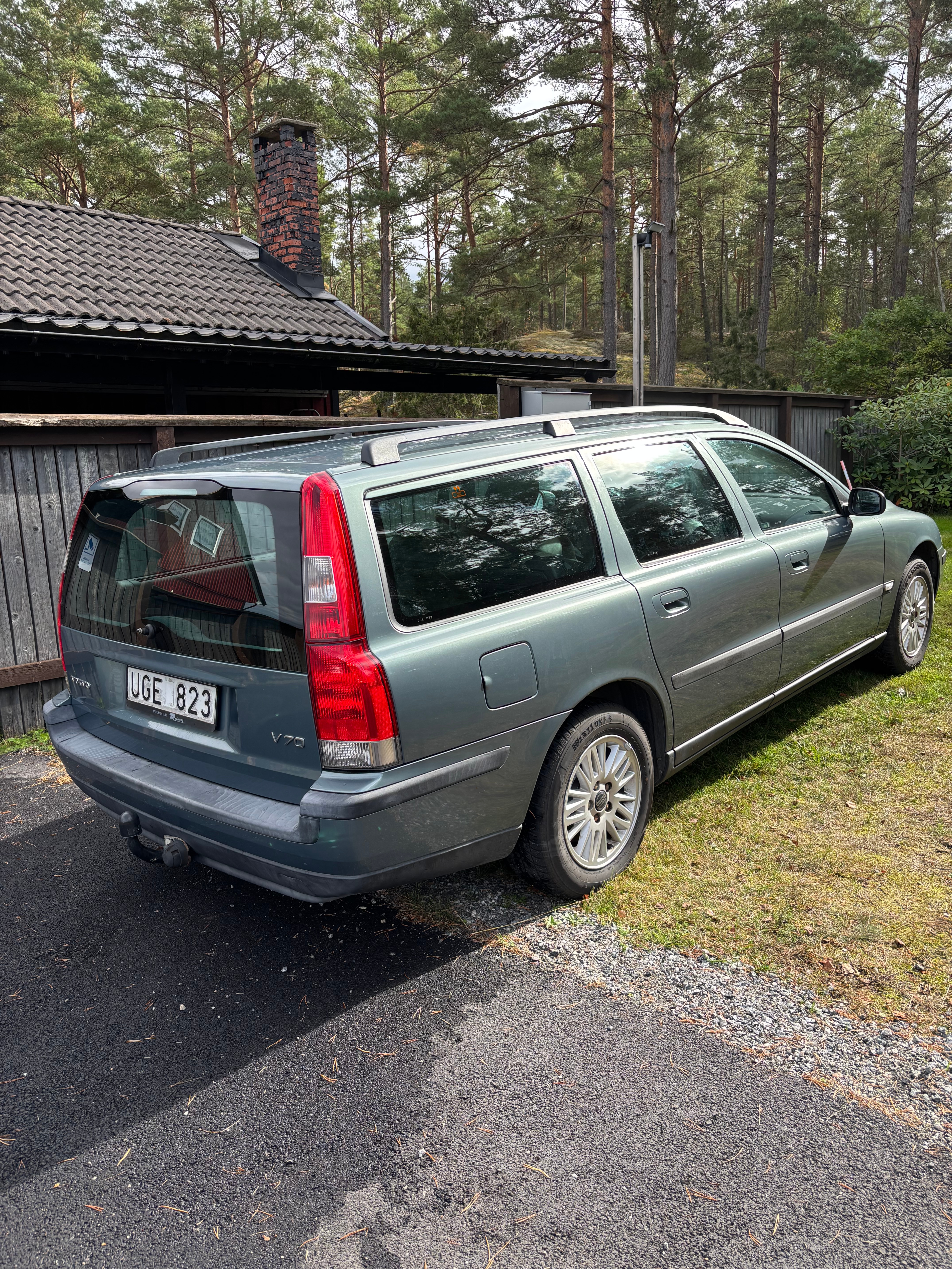 Volvo V70 2.4 Manuell 2004, bild 2/8
