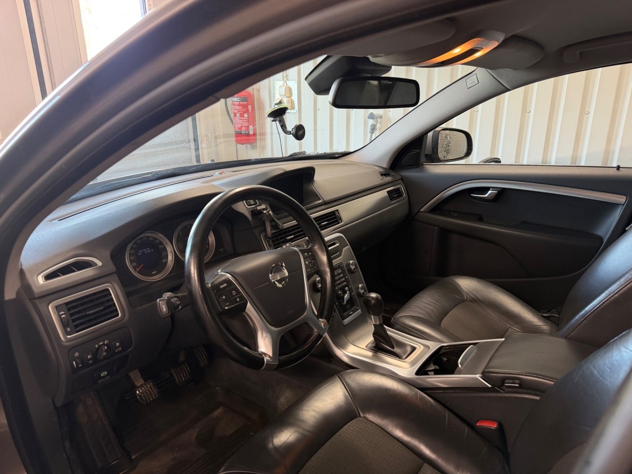 Volvo V70 D2 DRIVe Momentum Euro 5 2012, kuva 5/8