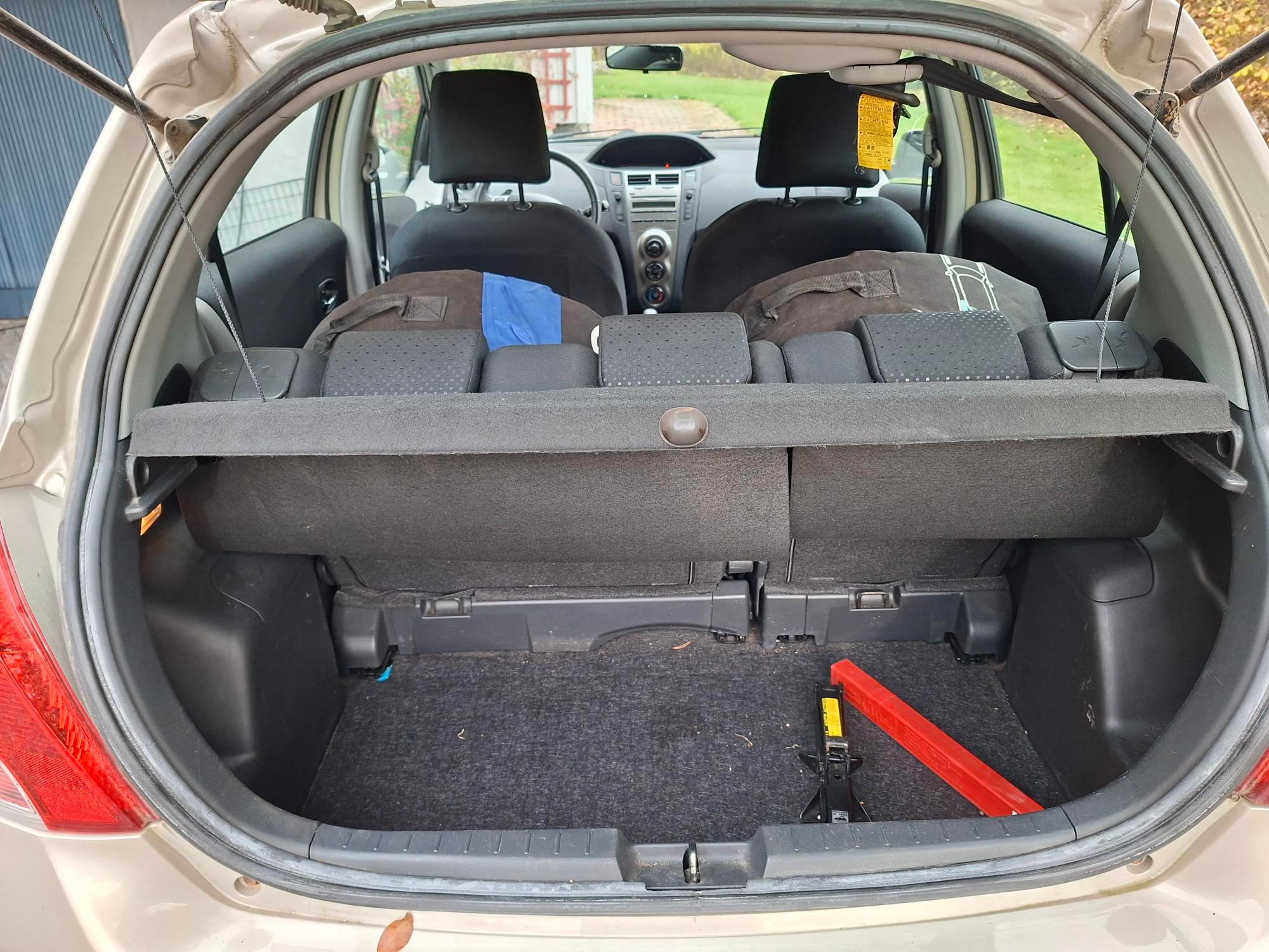 Toyota Yaris 2010, photo 4/9