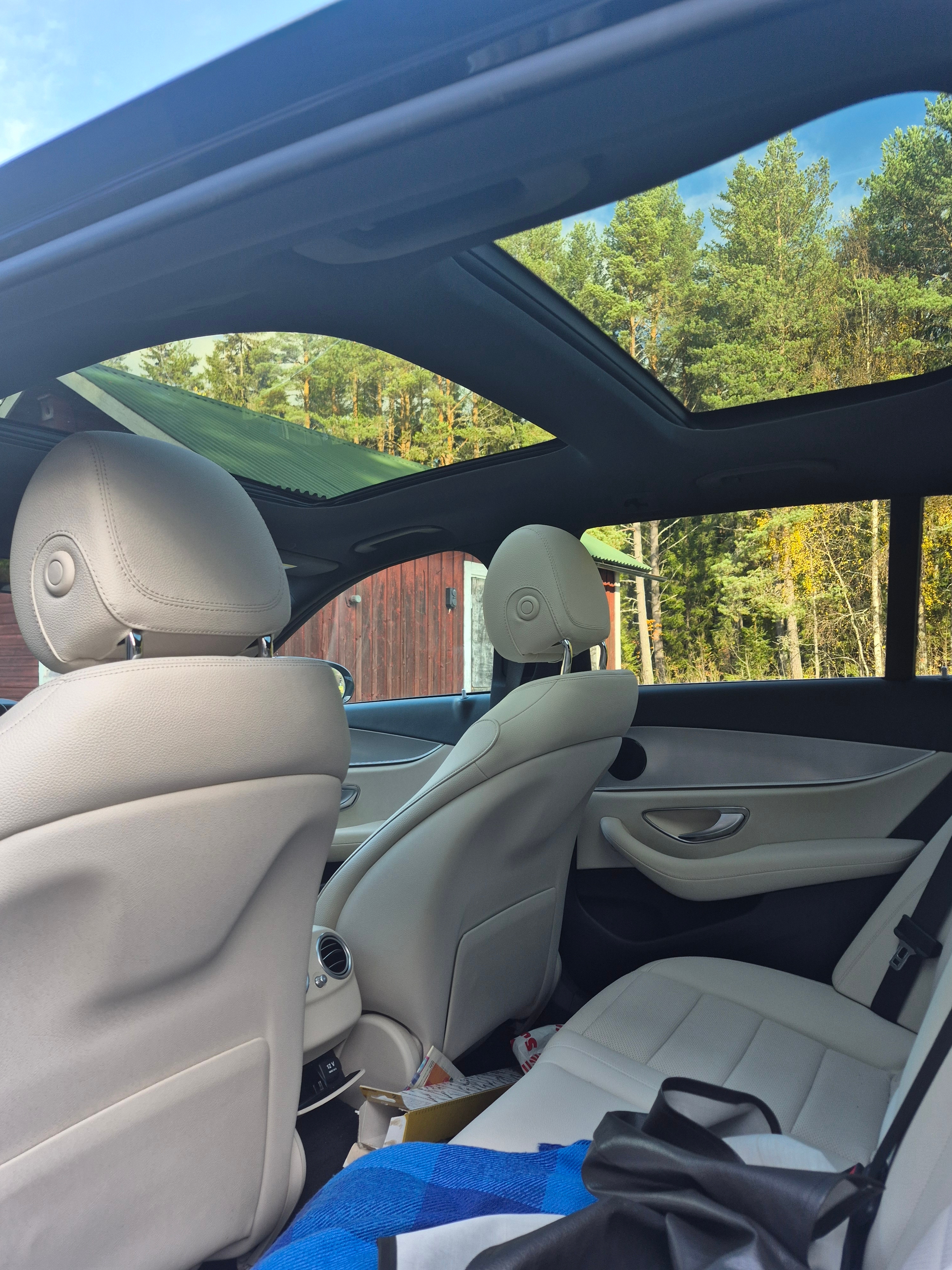 Mercedes-Benz E 220 T d 9G-Tronic 2019, bild 3/7