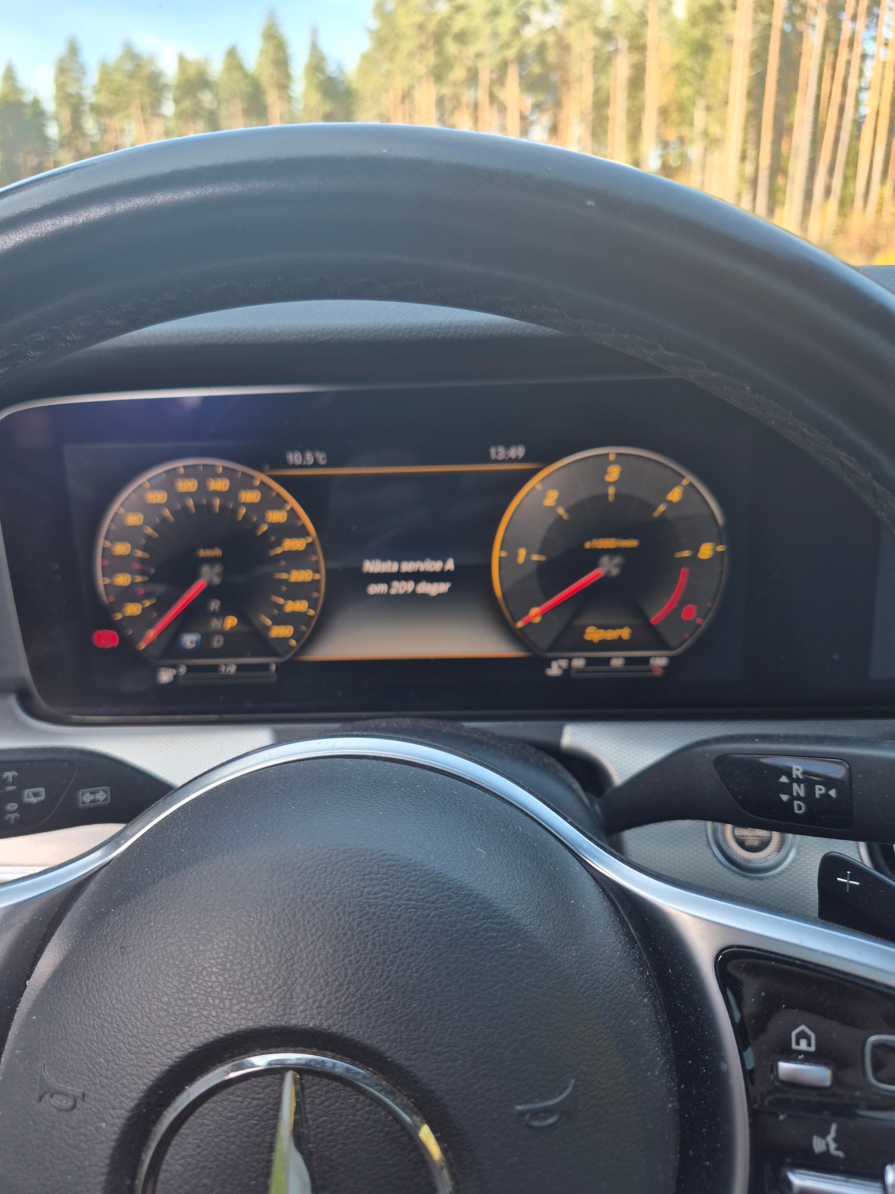 Mercedes-Benz E 220 T d 9G-Tronic 2019, bild 6/7