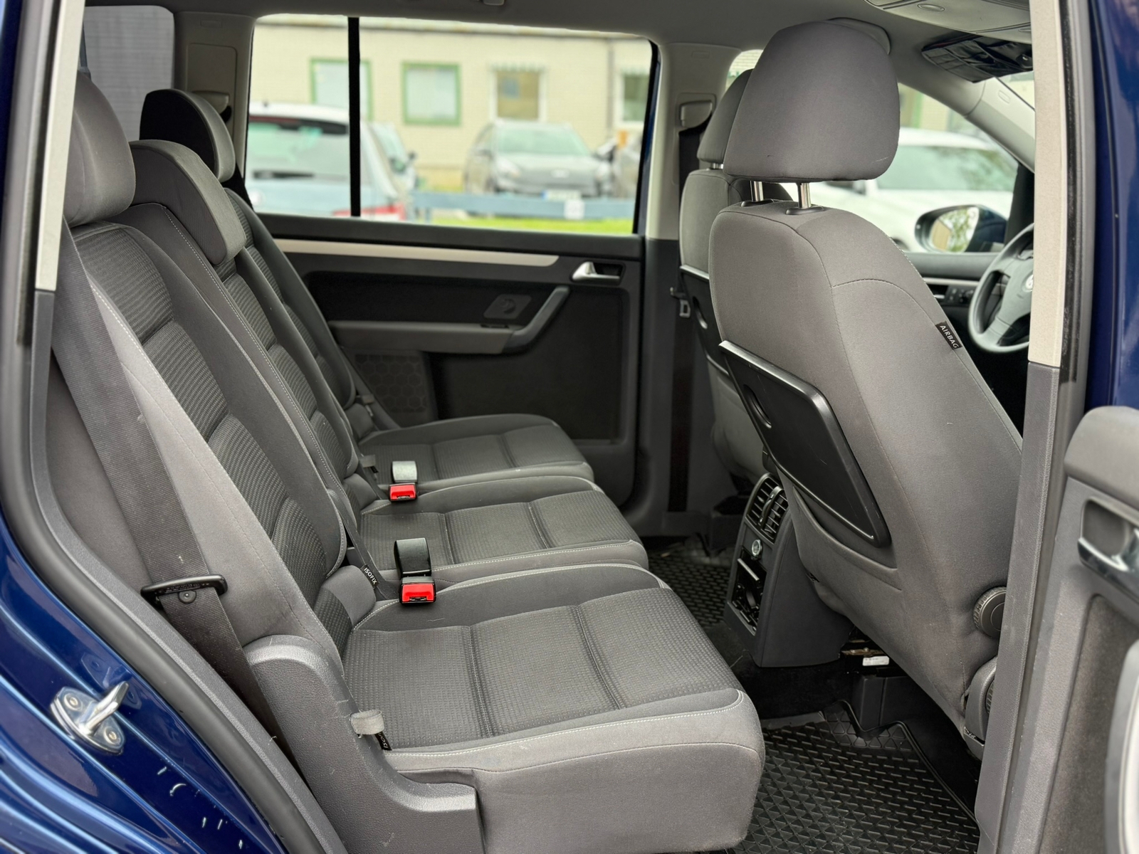 Volkswagen Touran 2010, bild 6/9