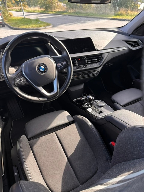 BMW 118 i Steptronic 2022, bild 7/8