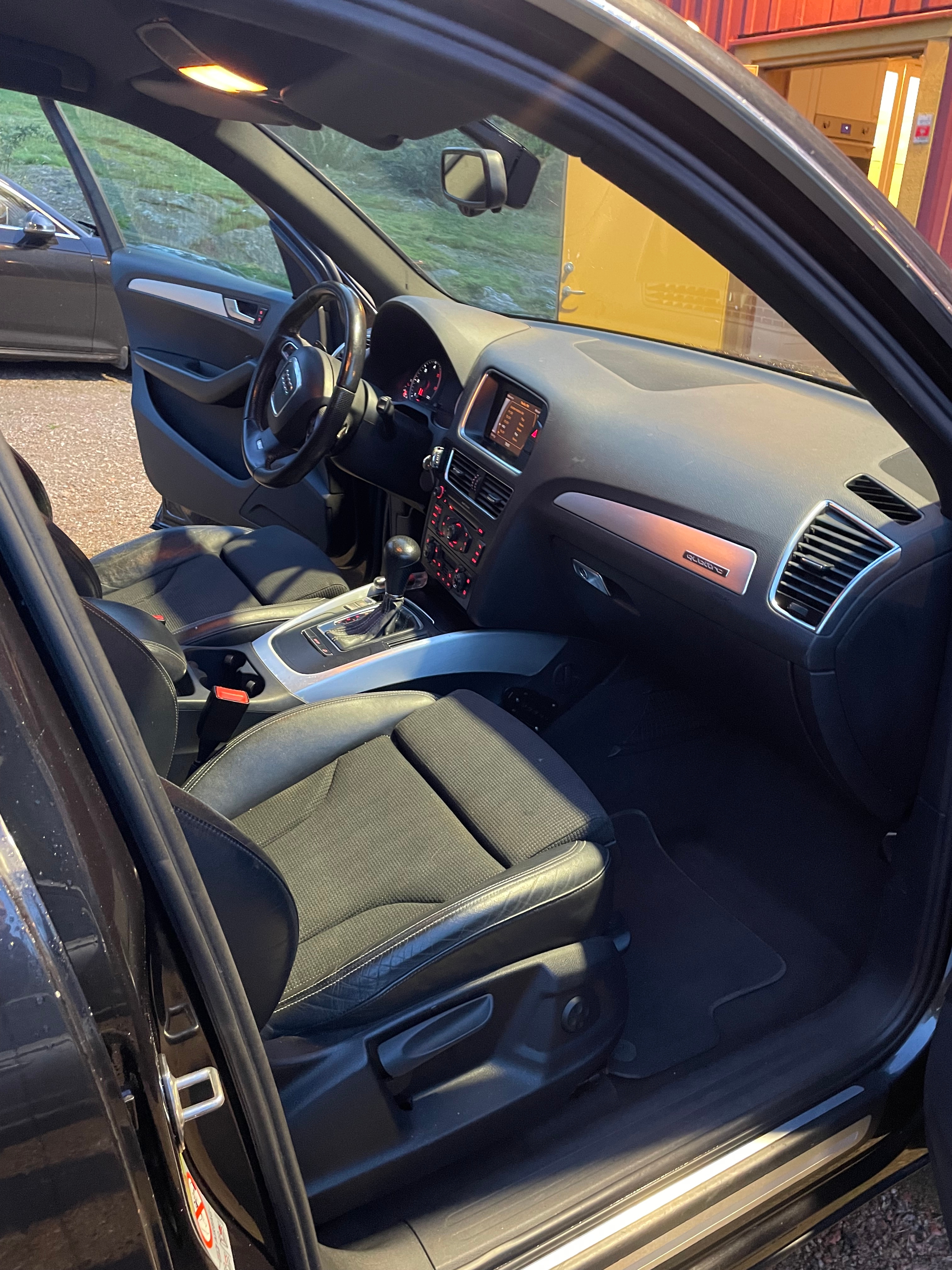 Audi Q5 2.0 TDI DPF quattro S Tronic 2010, kuva 7/7