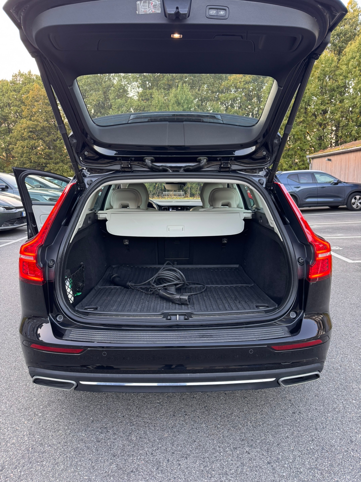 Volvo V60 Recharge T6 AWD Geartronic 2022, kuva 7/9