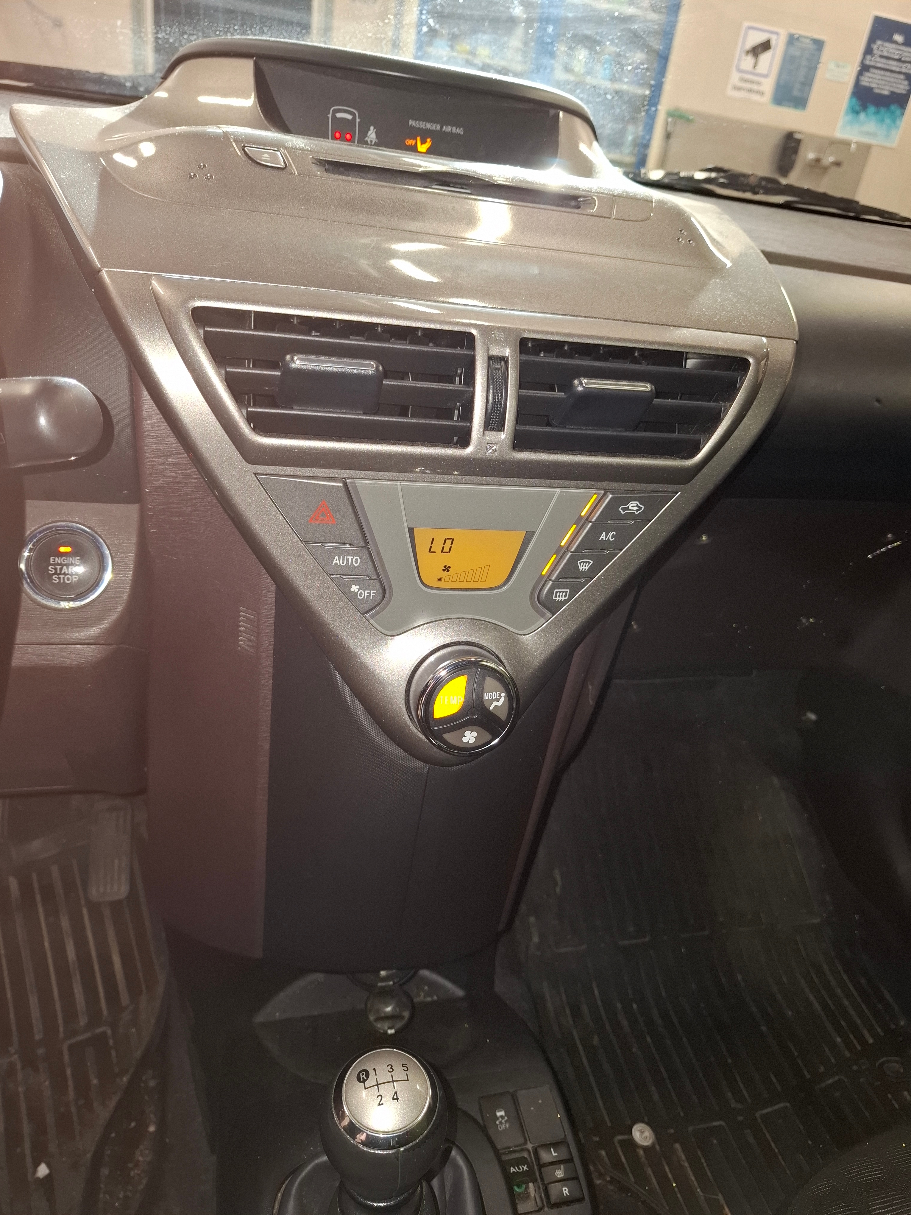 Toyota IQ 1.0 VVT-i Manuell 2009, photo 6/7