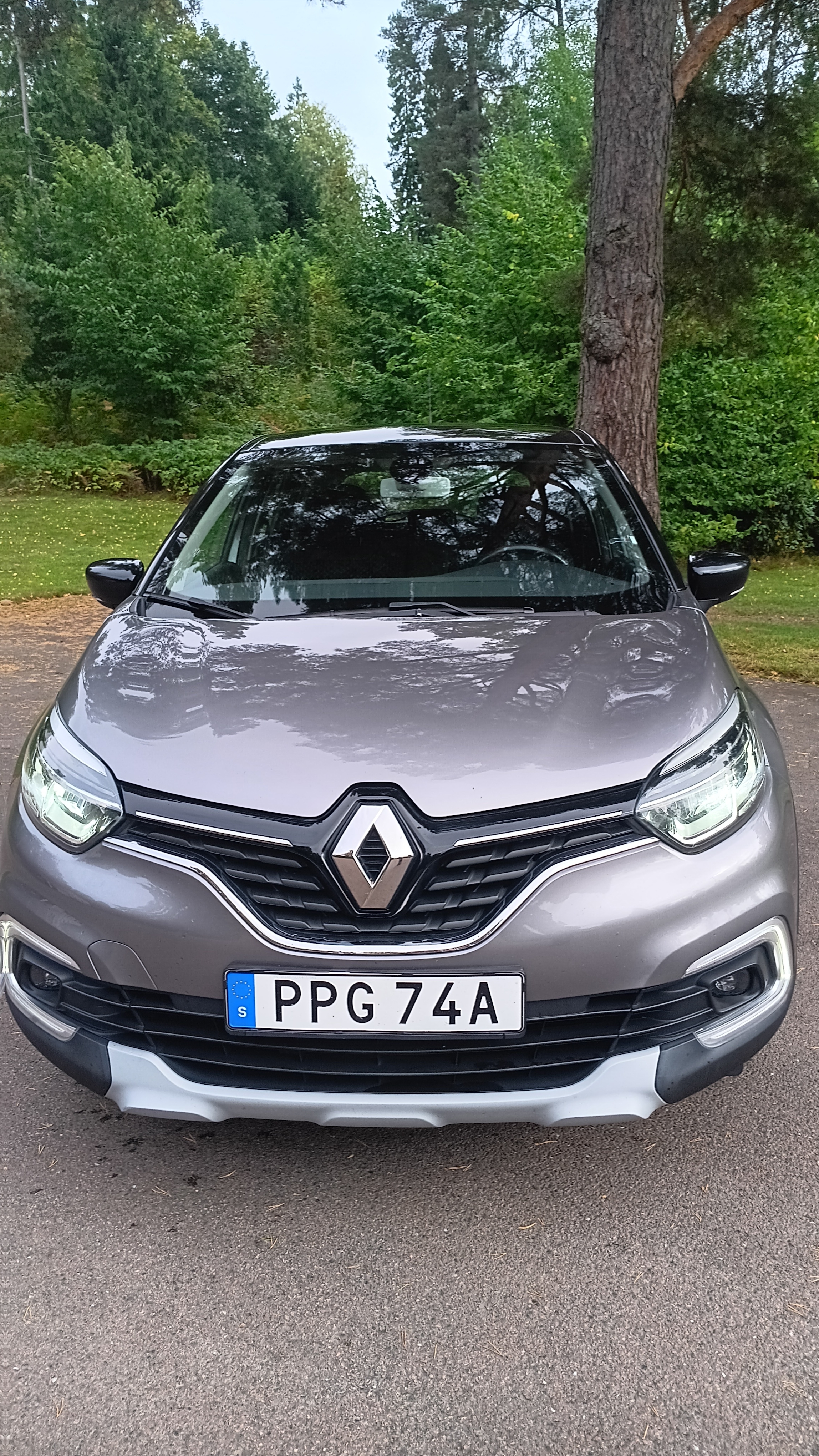 Renault Captur 0.9 TCe Manuell 2019, photo 2/10