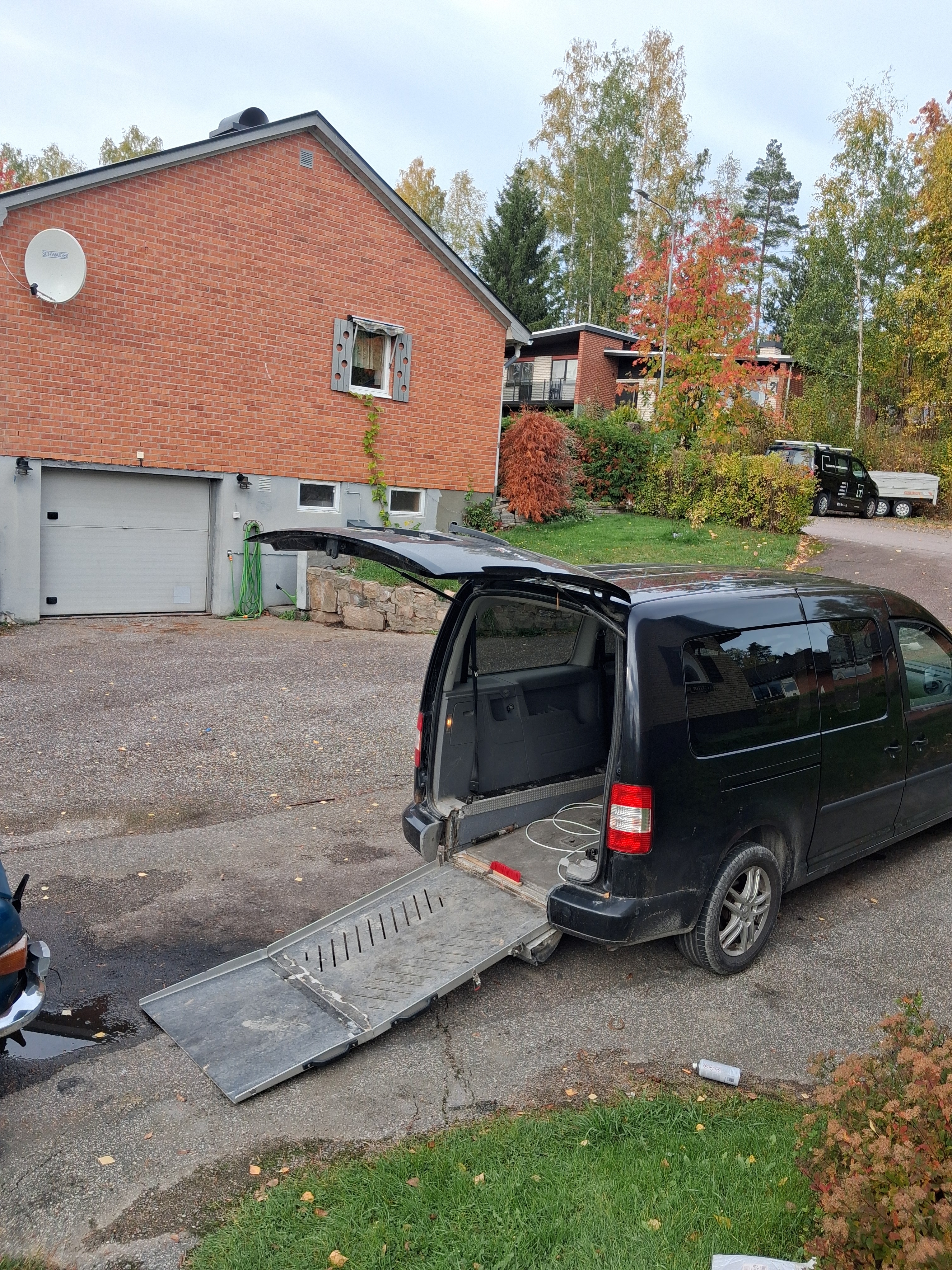 Volkswagen Caddy Maxi 2008, kuva 2/5