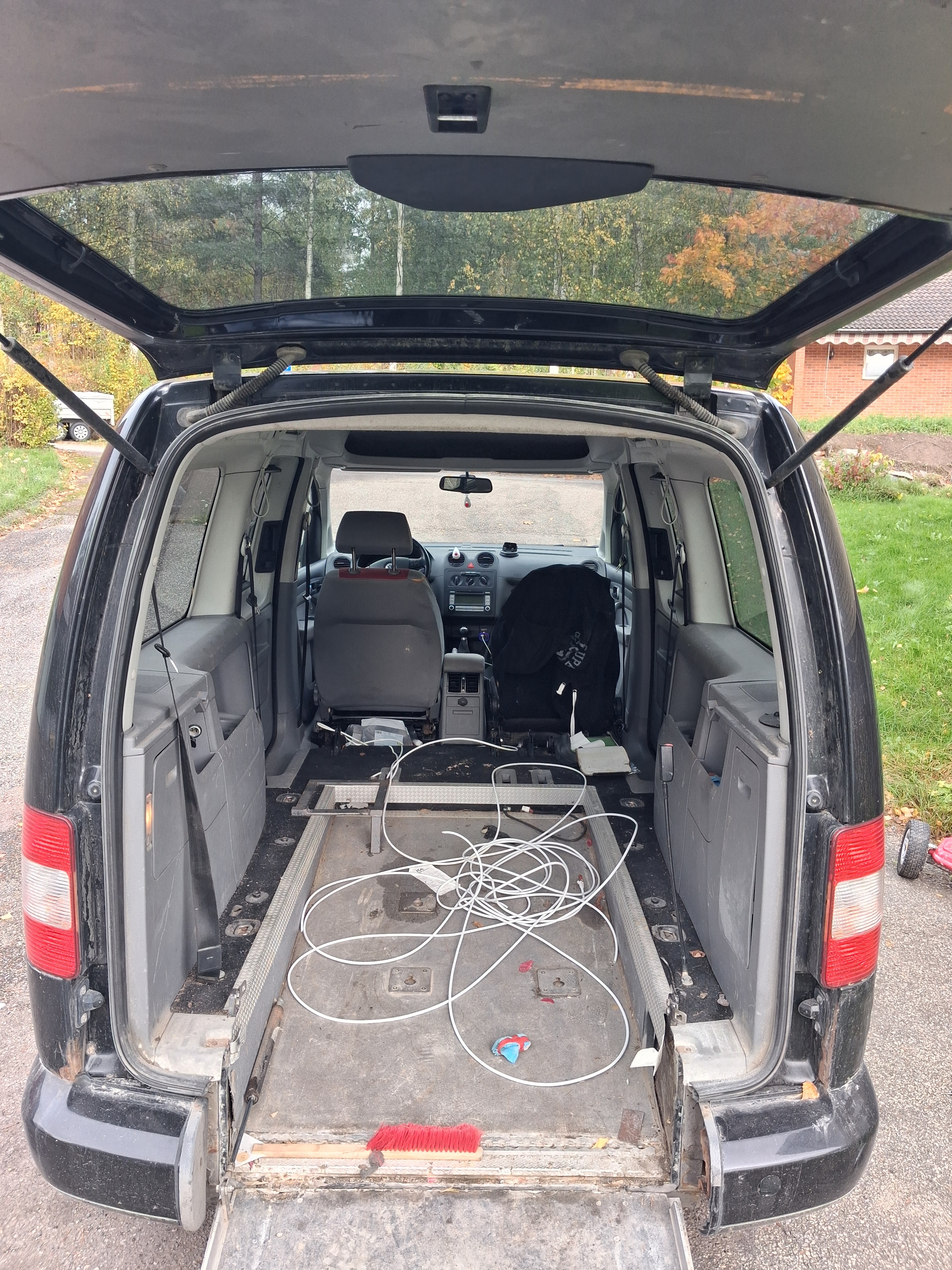 Volkswagen Caddy Maxi 2008, kuva 3/5