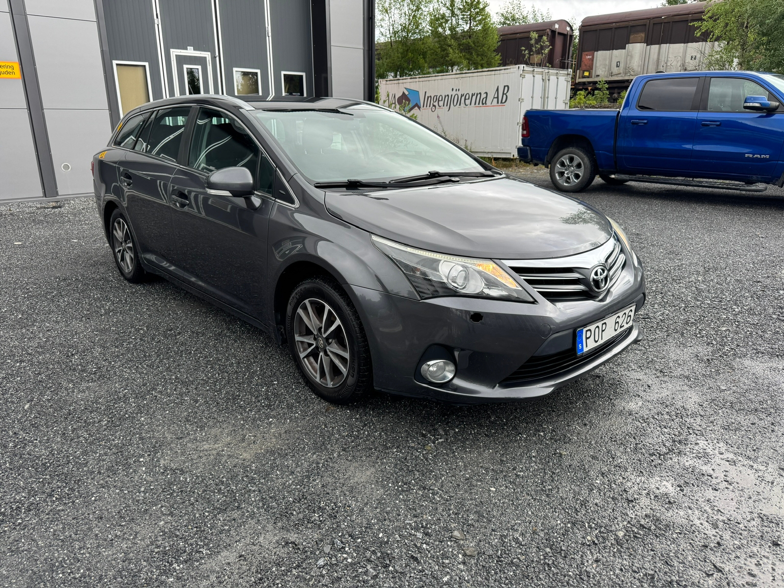 Toyota Avensis 2013, photo 6/10