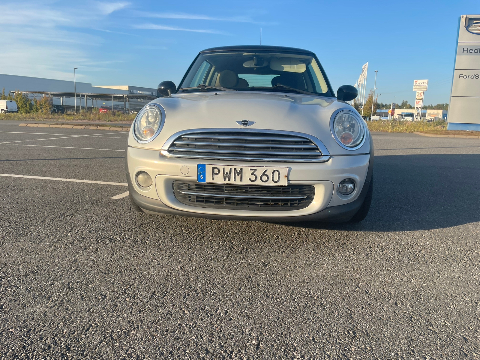 MINI Cooper 2011, kuva 4/6