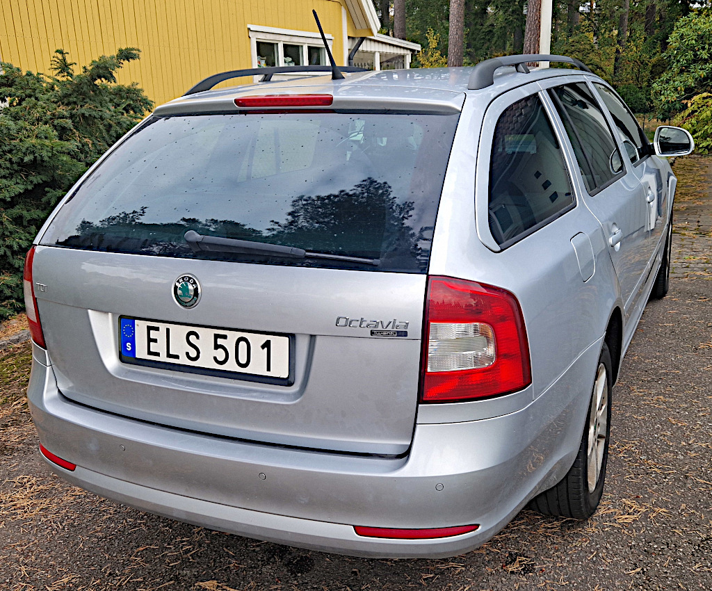 Skoda Octavia Kombi 1.6 TDI Manuell 2012, bild 4/10