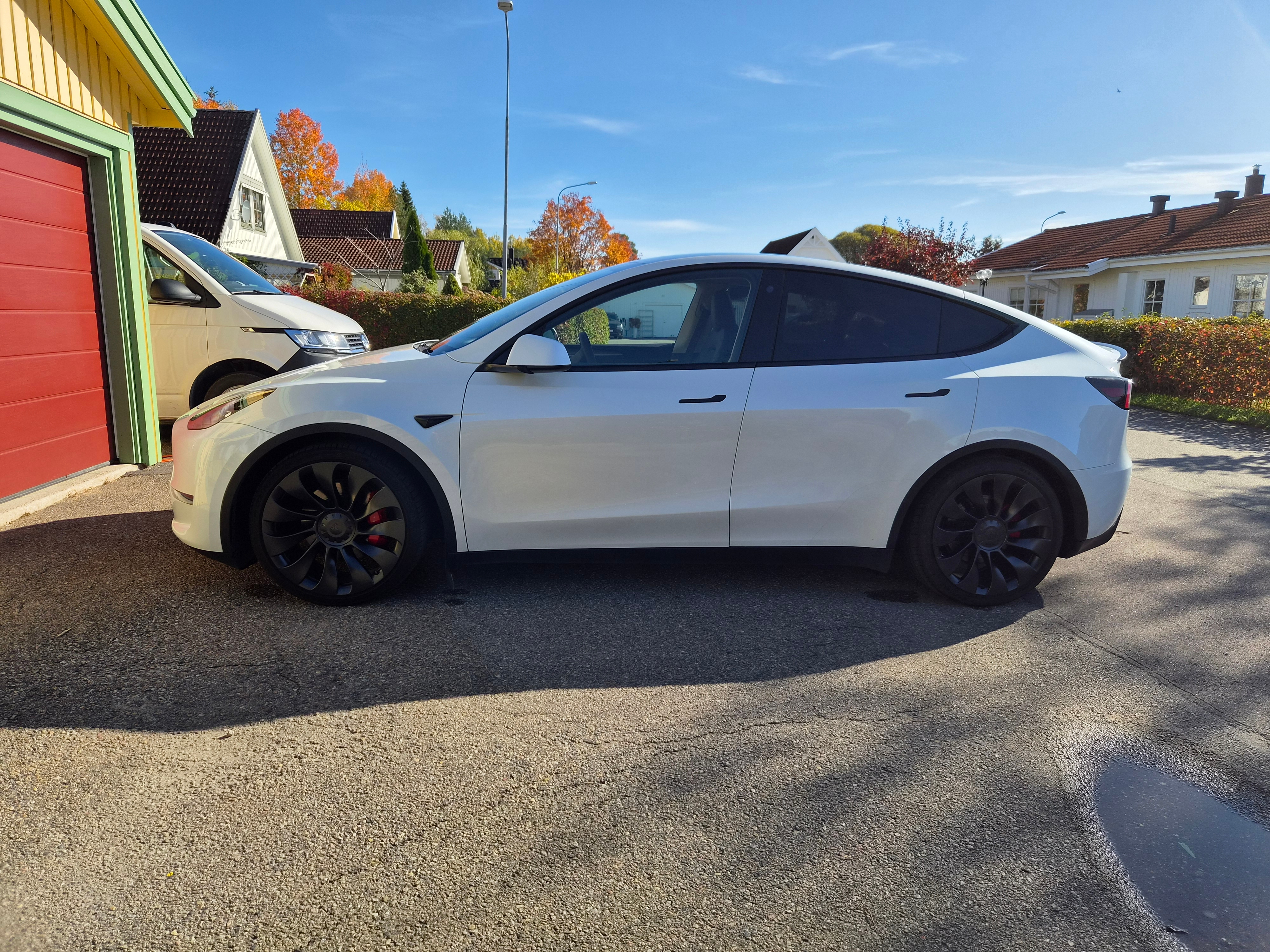 Tesla Model Y Performance 2023, bild 3/4