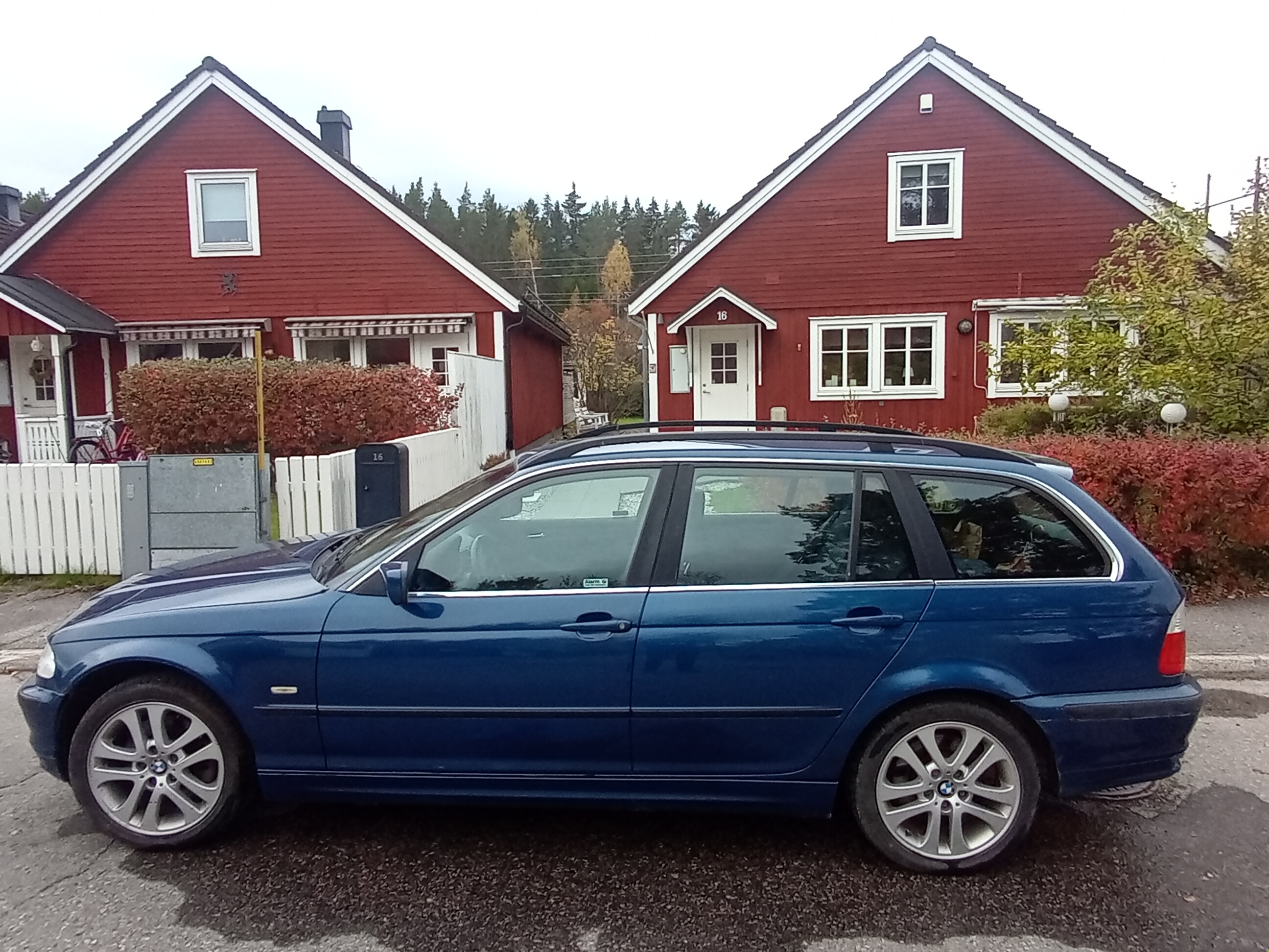 BMW 330