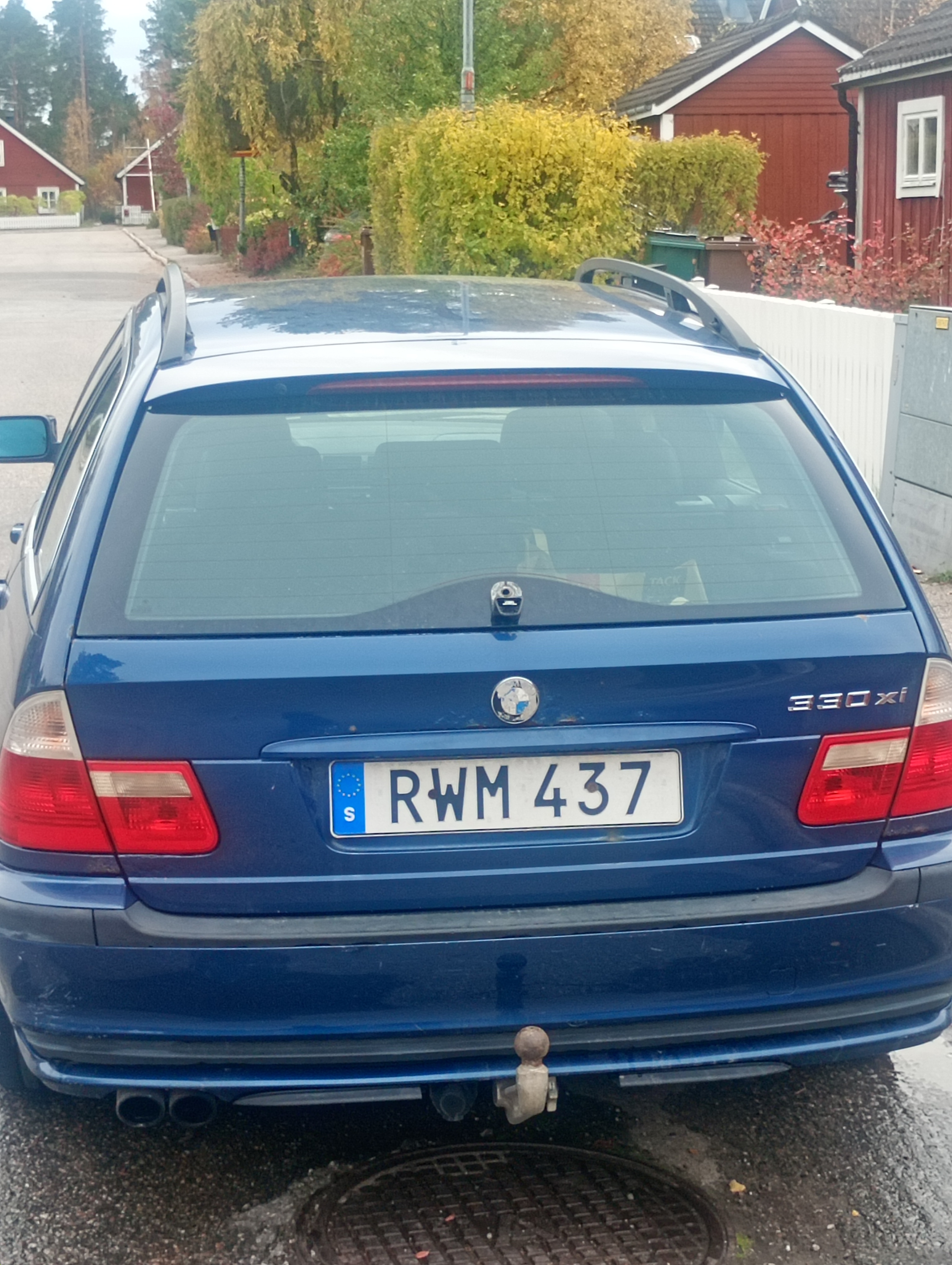 BMW 330 Xi Touring Manuell 2001, bild 2/6