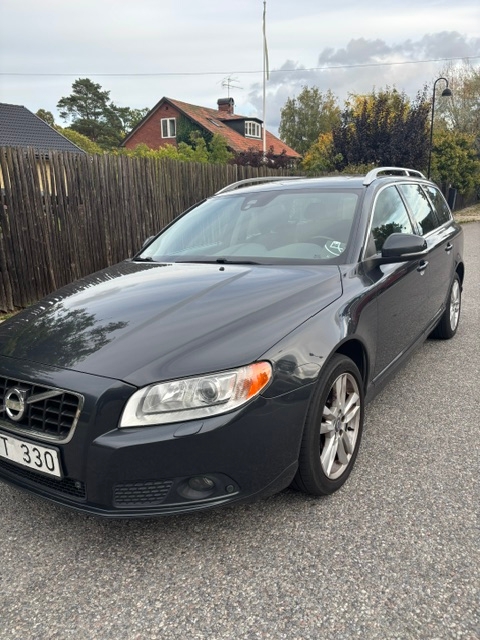 Volvo V70 D4 Geartronic 2013, photo 3/8