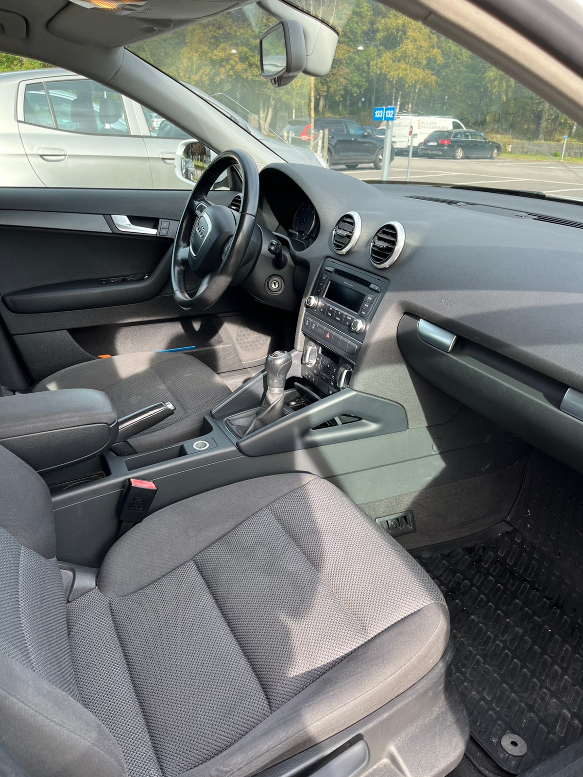 Audi A3 Sportback 1.6 TDI Manuell 2013, bild 6/8