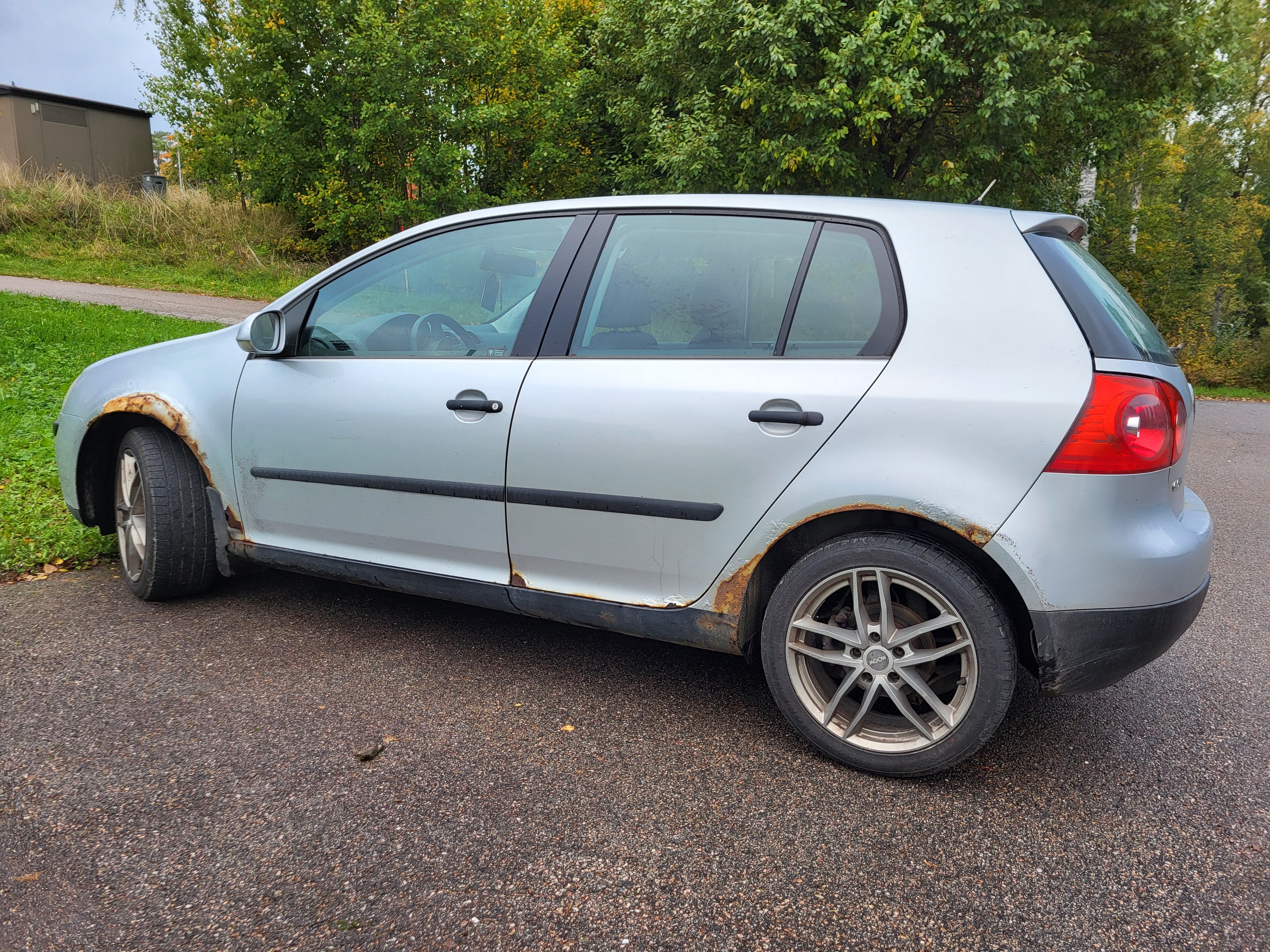 Volkswagen Golf V 1,6 2006, kuva 4/5
