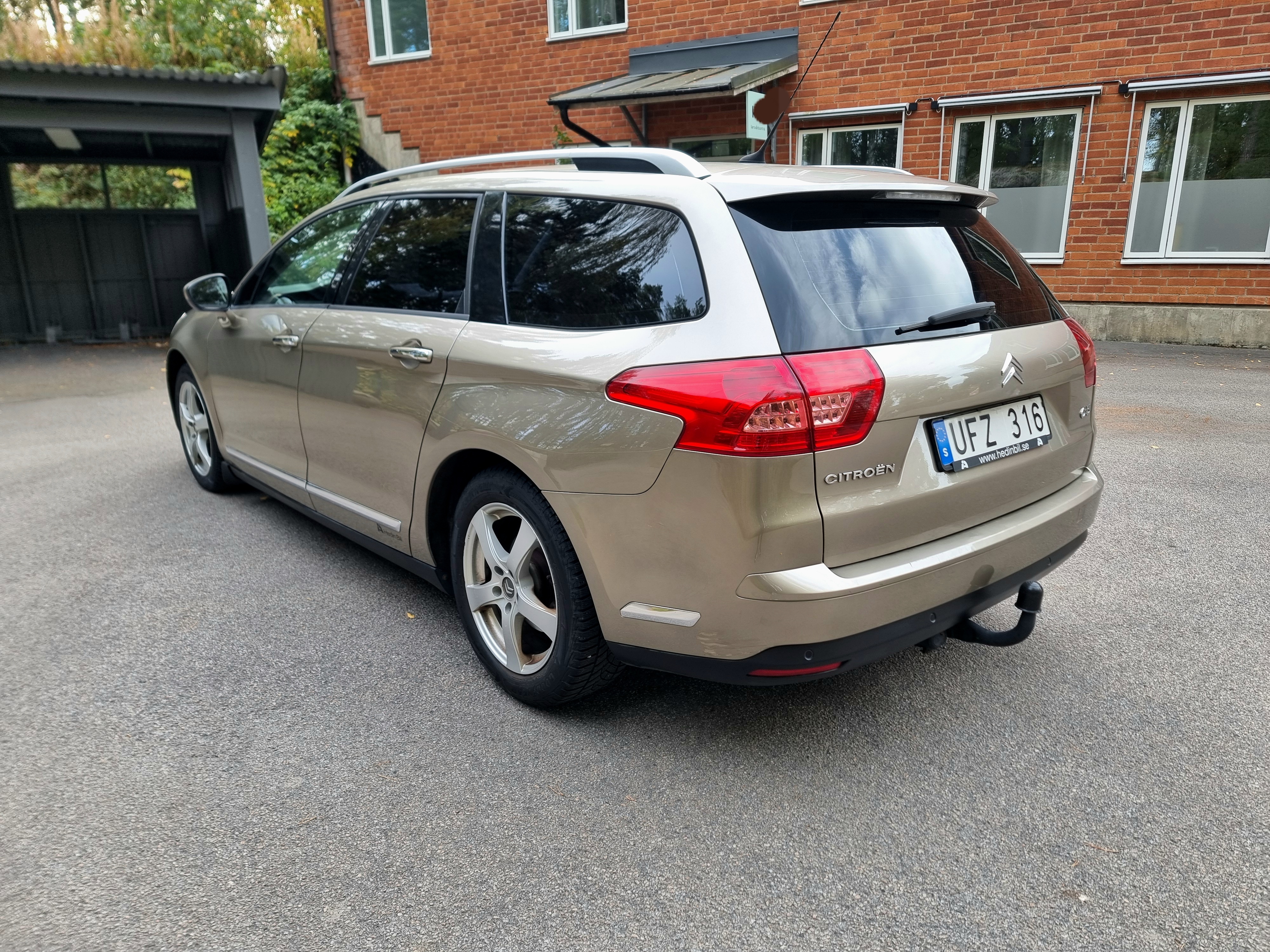 Citroen C5 Tourer 2.0 HDiF Manuell 2010, bild 4/10