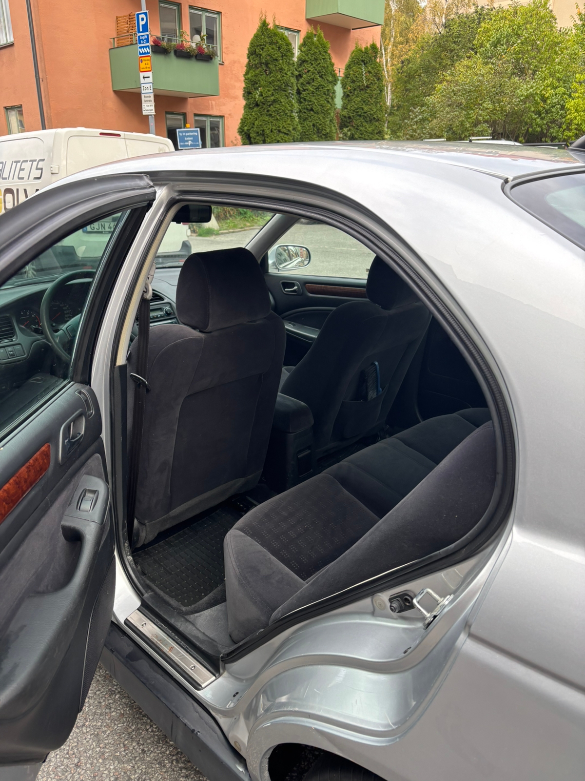 Honda Accord 2.0 Manuell 2001, bild 5/8