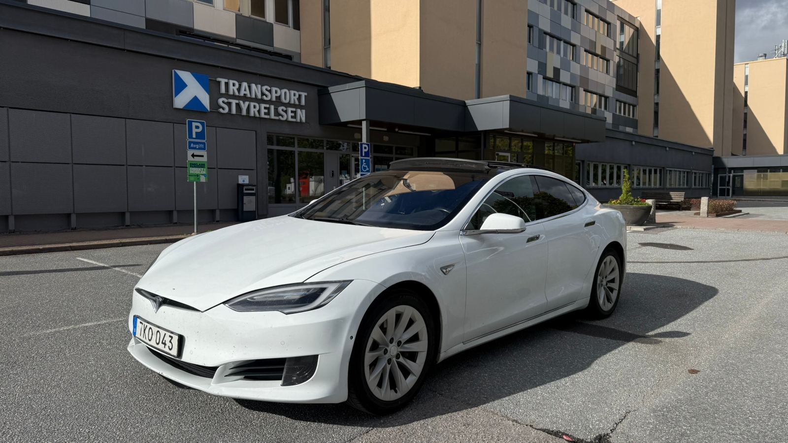 Tesla Model S