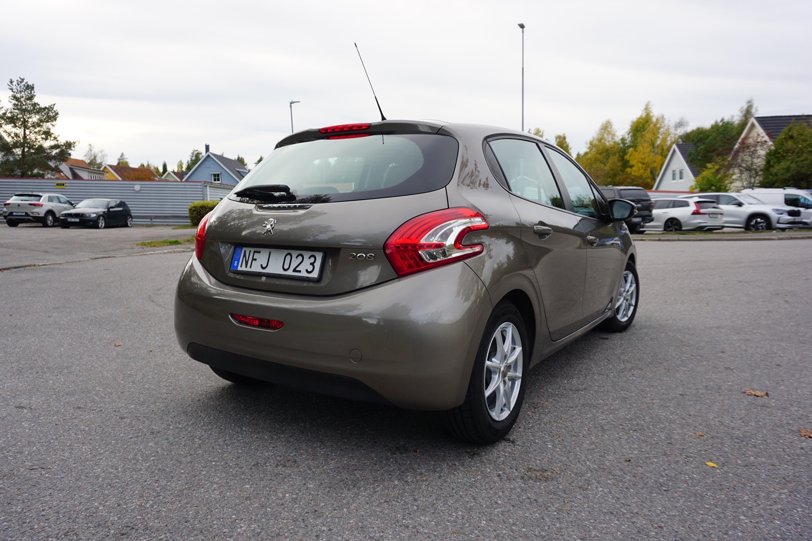 Peugeot 208 5-dörrar 1.2 VTi 82 Manuell 2012, bild 3/10