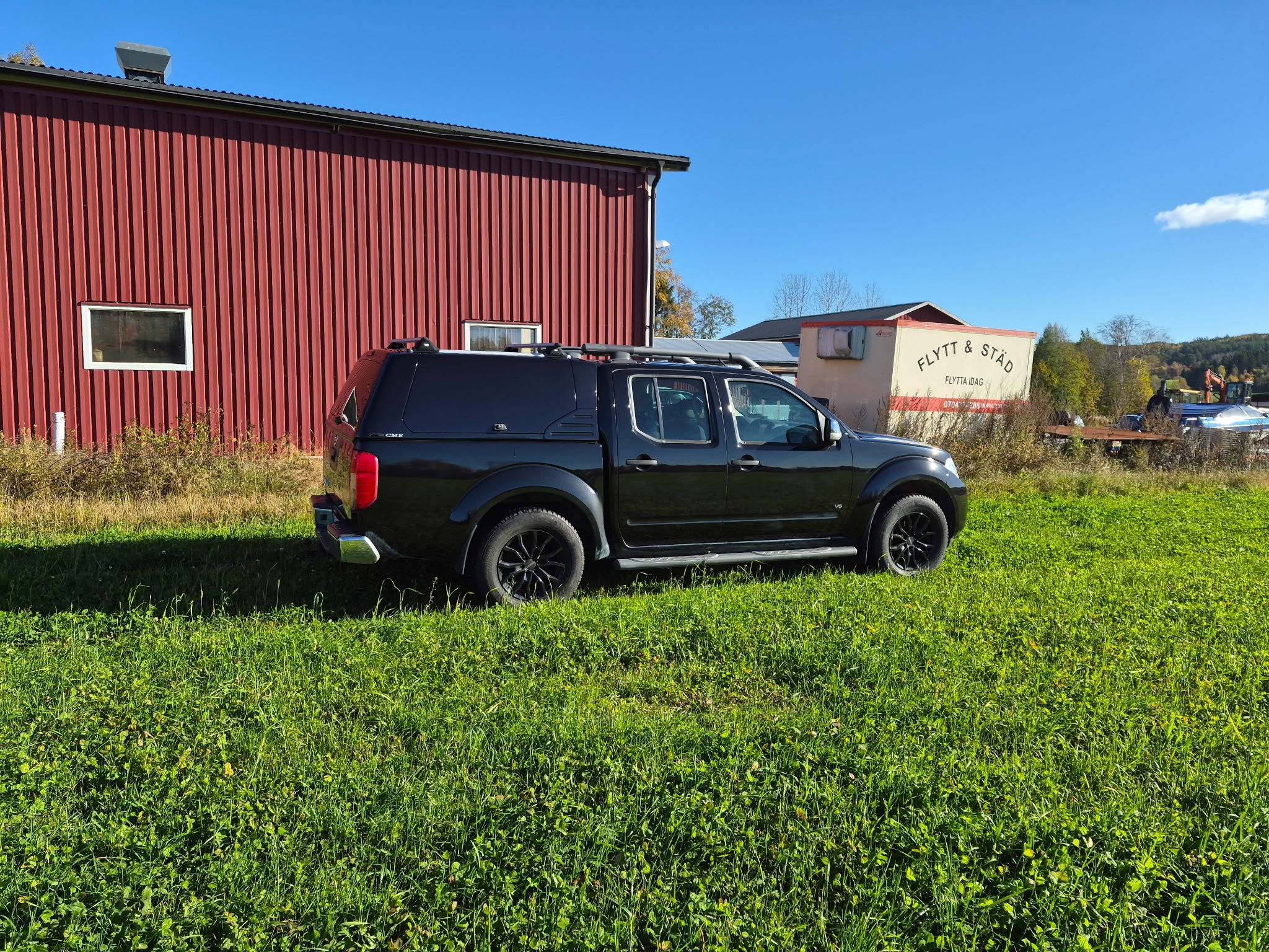Nissan Navara 2015, photo 4/9