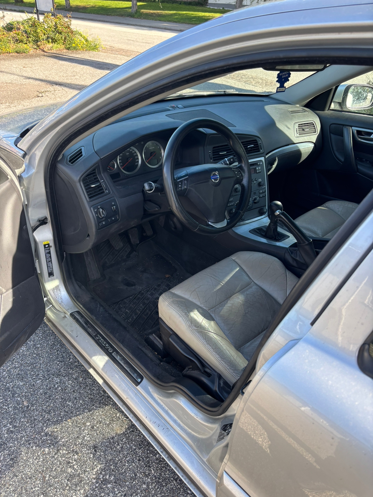 Volvo S60 2.4 Manuell 2009, bild 7/8