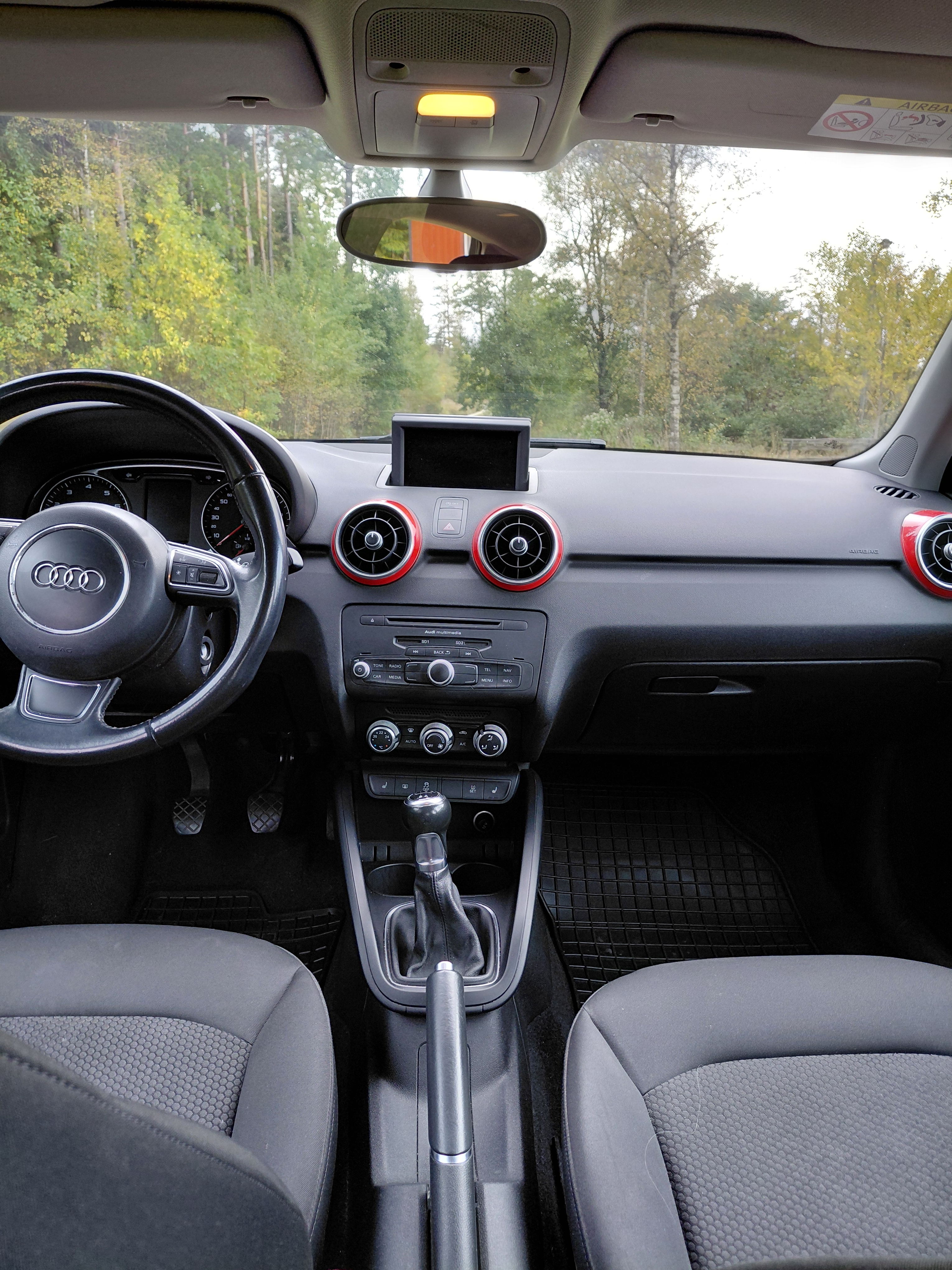Audi A1 Sportback 1.2 TFSI Manuell 2014, photo 4/5