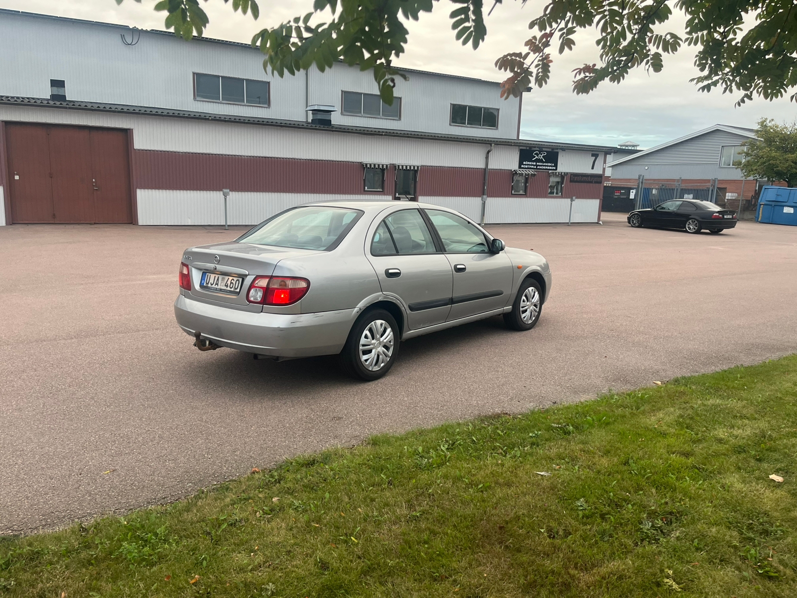 Nissan Almera Sedan 1.8 Manuell 2003, photo 2/6