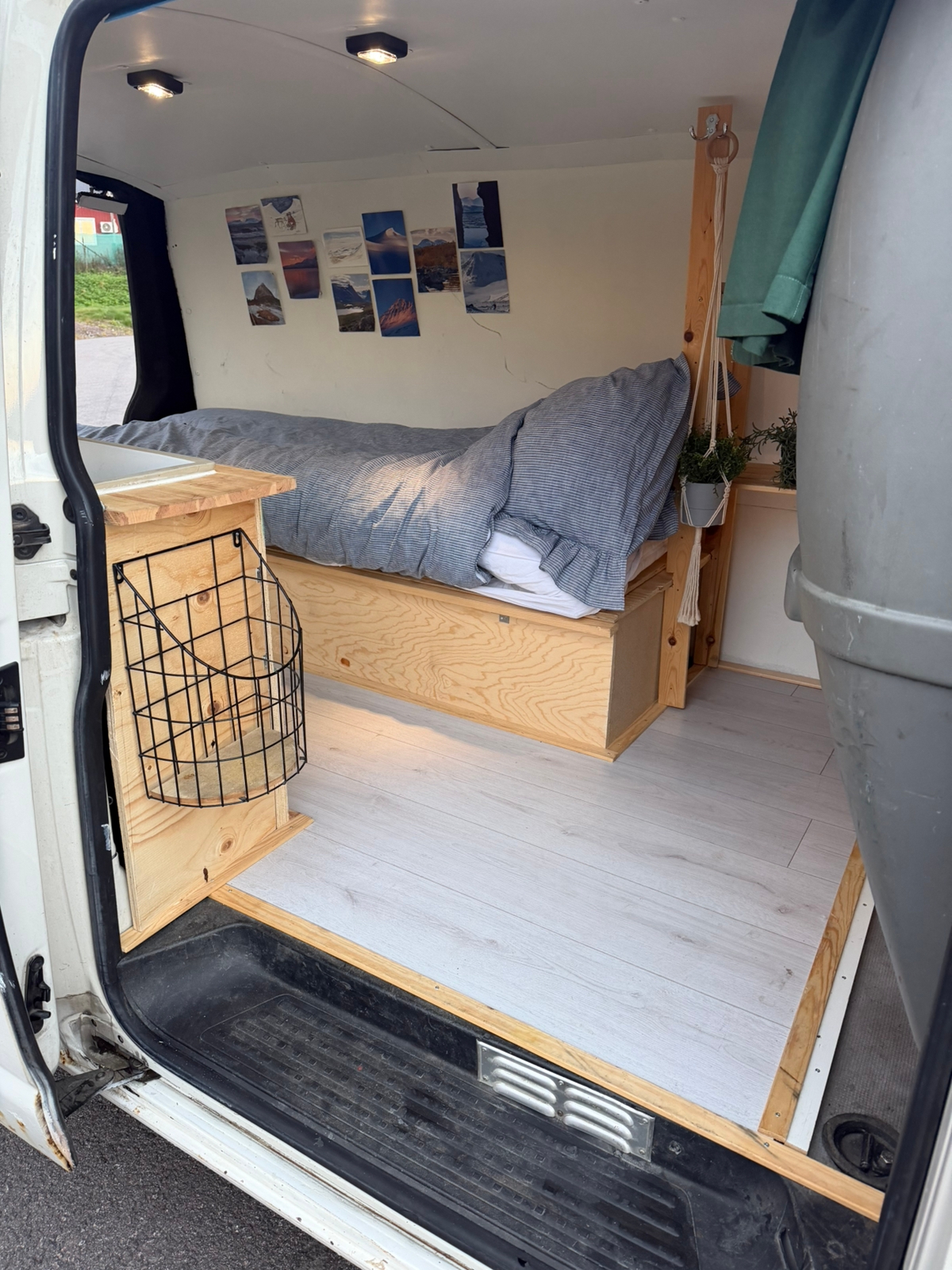 Volkswagen Transporter 2009, bild 2/8