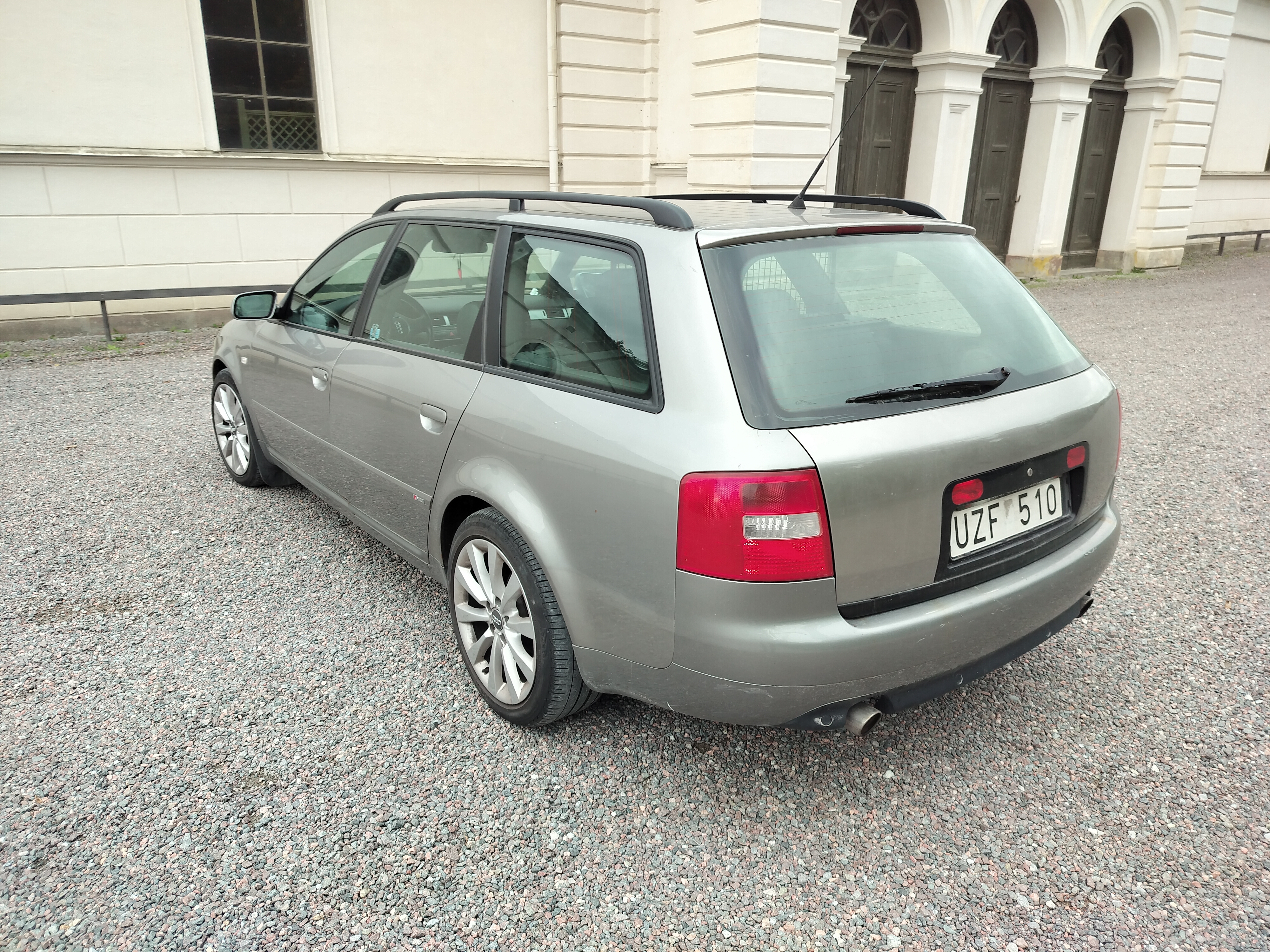 Audi A6 Avant 2.4 V6 quattro Manuell 2004, kuva 4/6
