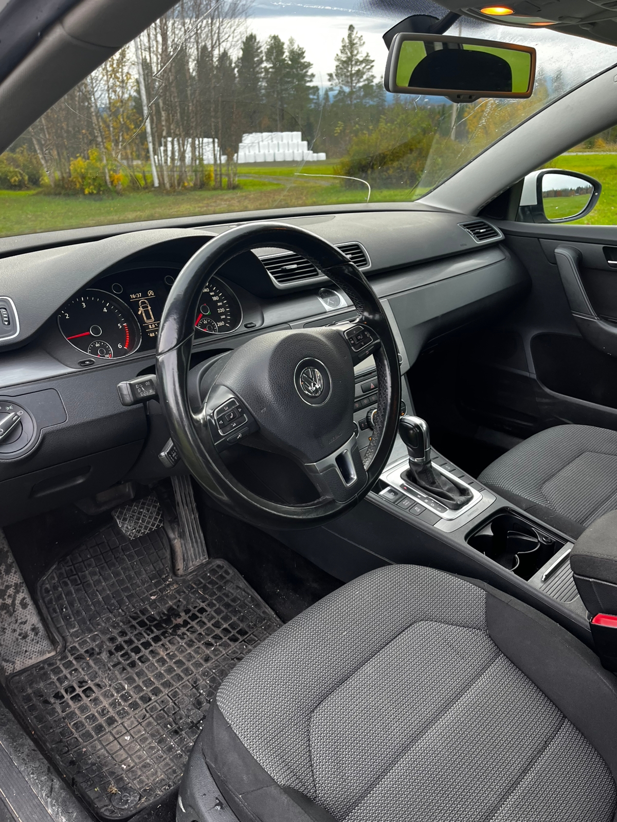 Volkswagen Passat 2.0 TDI 2012, photo 5/7