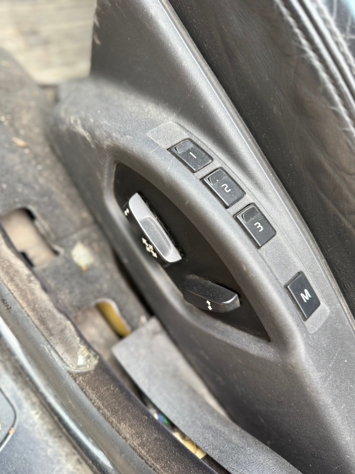 Volvo V70 2.4D Geartronic 2010, kuva 4/7