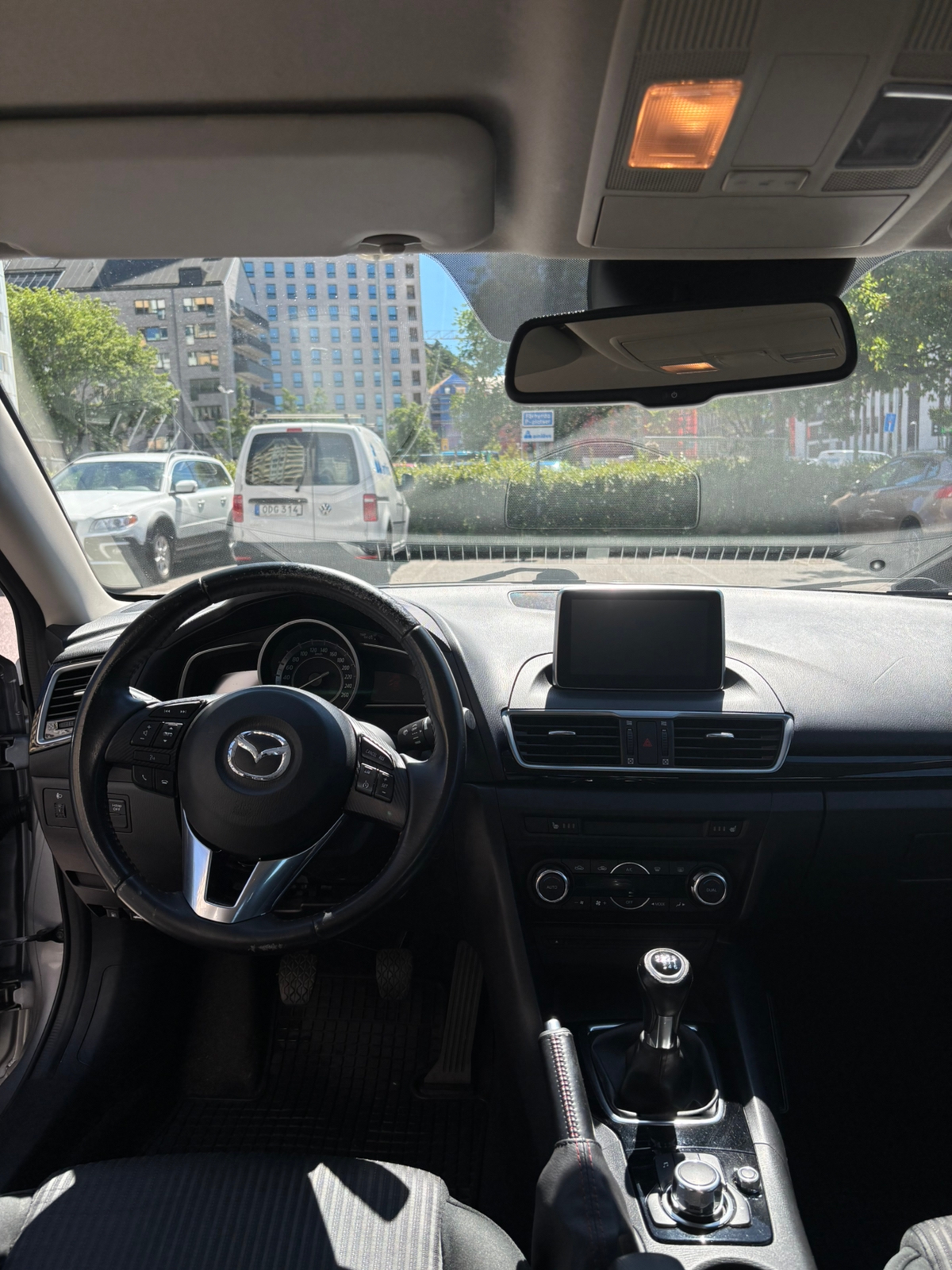 Mazda 3 Sedan 2.2 SKYACTIV-D Manuell 2014, bild 6/7