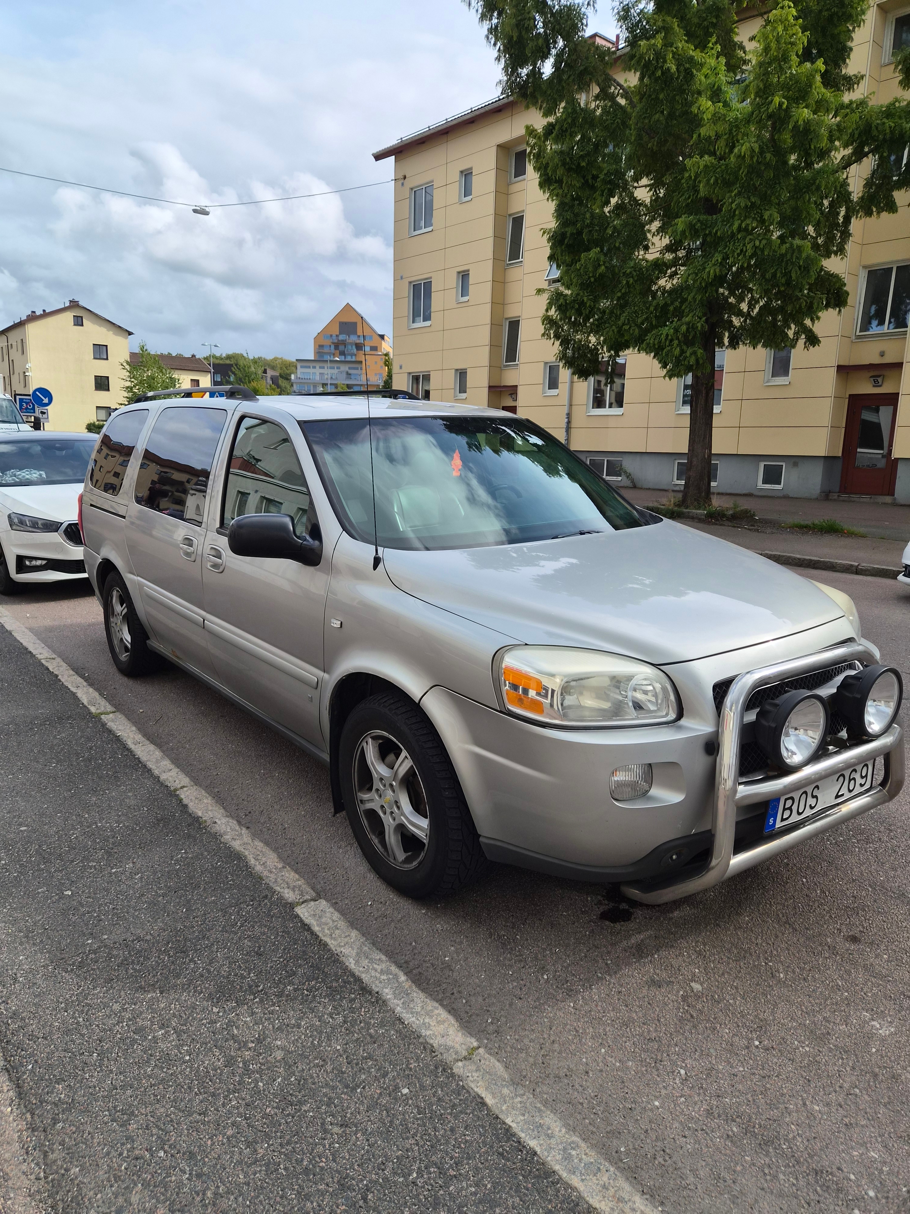 Chevrolet Uplander 2008, bild 2/3