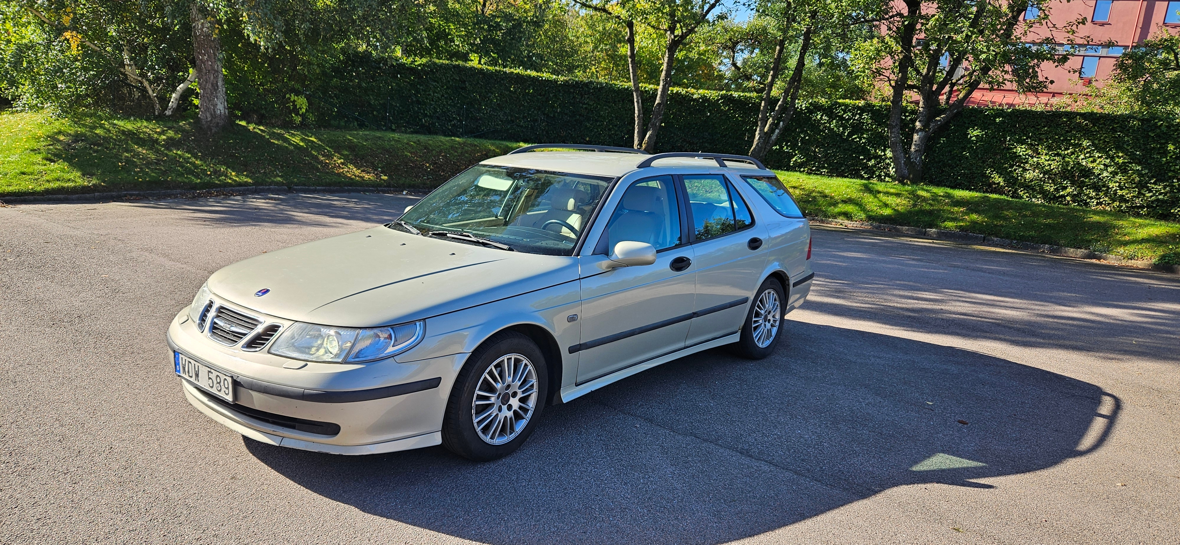 Saab 9-5 SportCombi 2.0 T Manuell 2005, bild 2/6