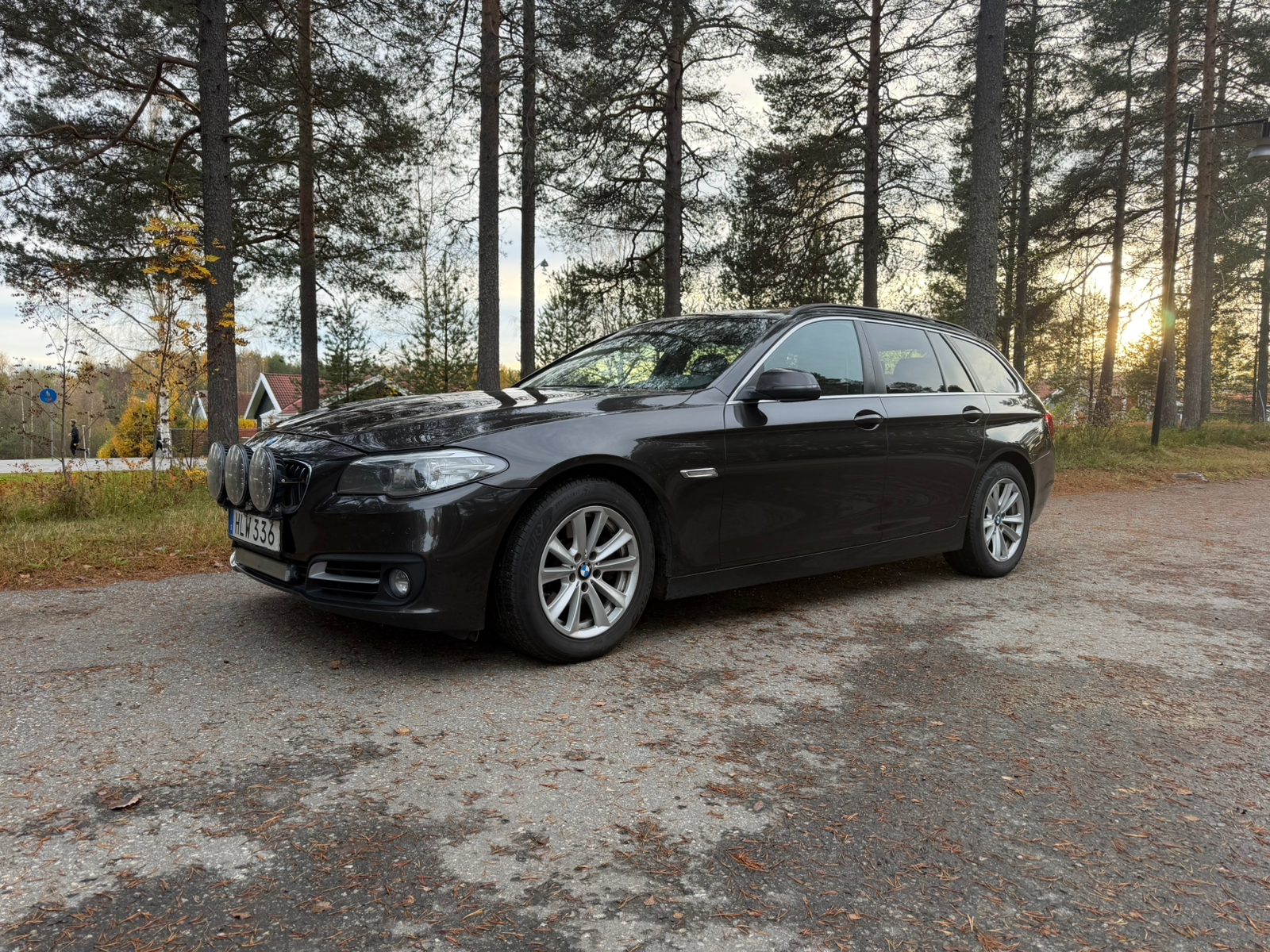 BMW 520 d xDrive Touring Steptronic 2015, photo 2/6