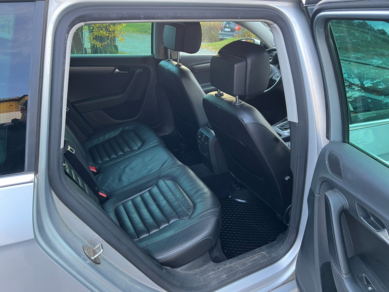 Volkswagen Passat 2012, bild 7/10