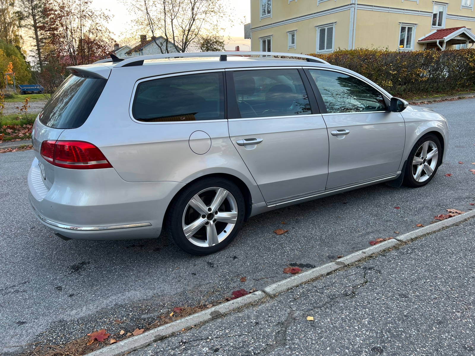 Volkswagen Passat 2012, bild 3/10
