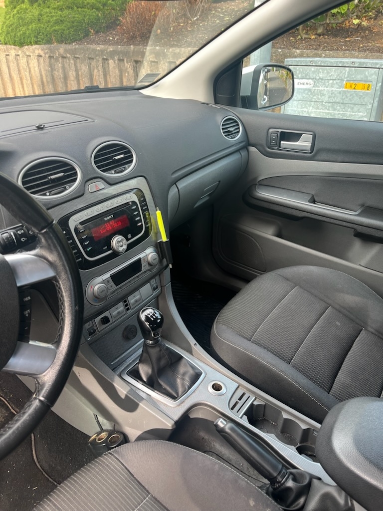 Ford Focus Kombi 1.6 TDCi Manuell 2010, kuva 6/6