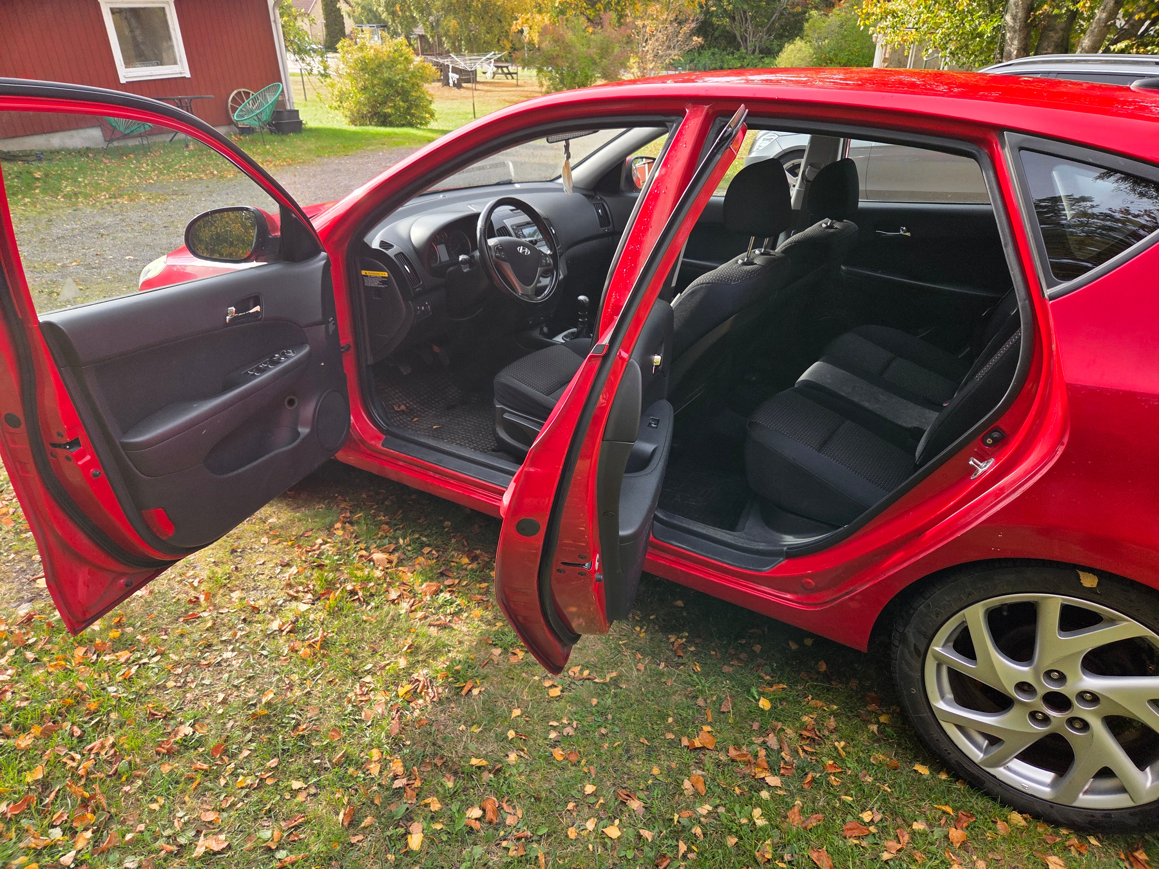 Hyundai i30 1.6 CRDi Manuell 2008, kuva 6/7