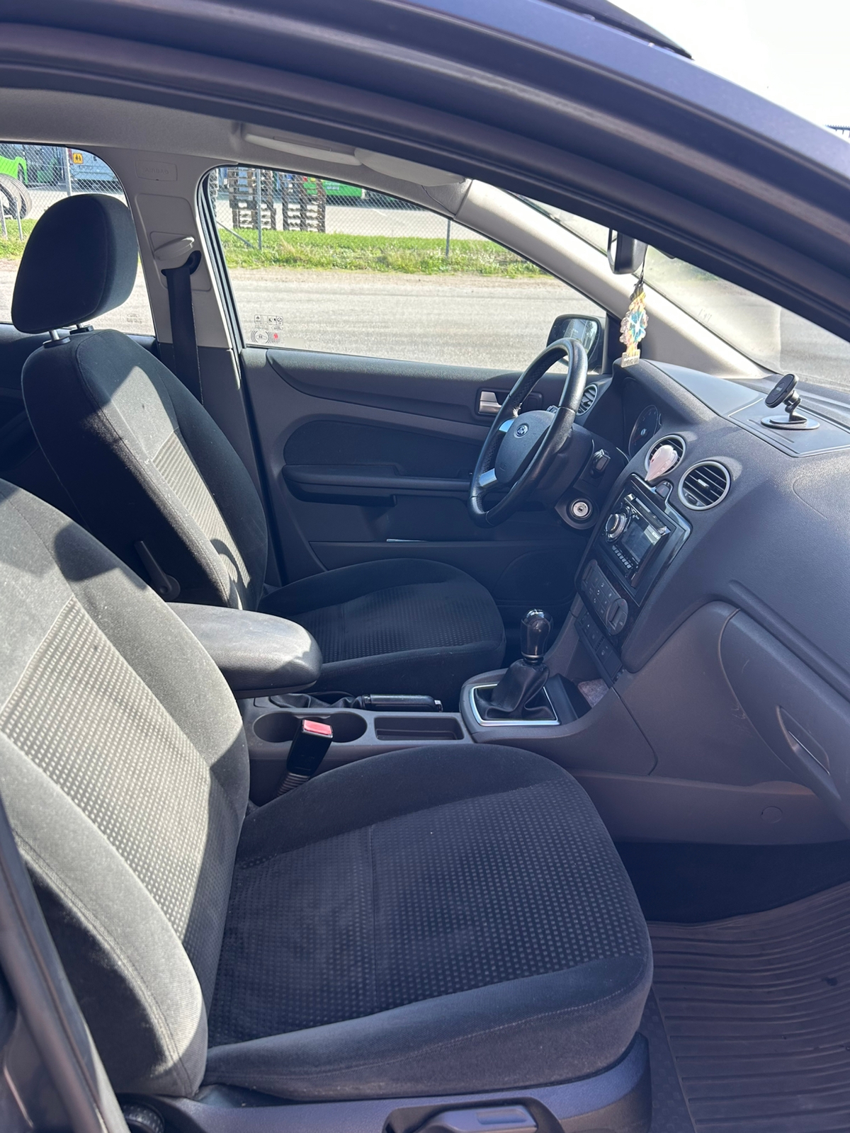 Ford Focus Kombi 2.0 Manuell 2005, kuva 6/7