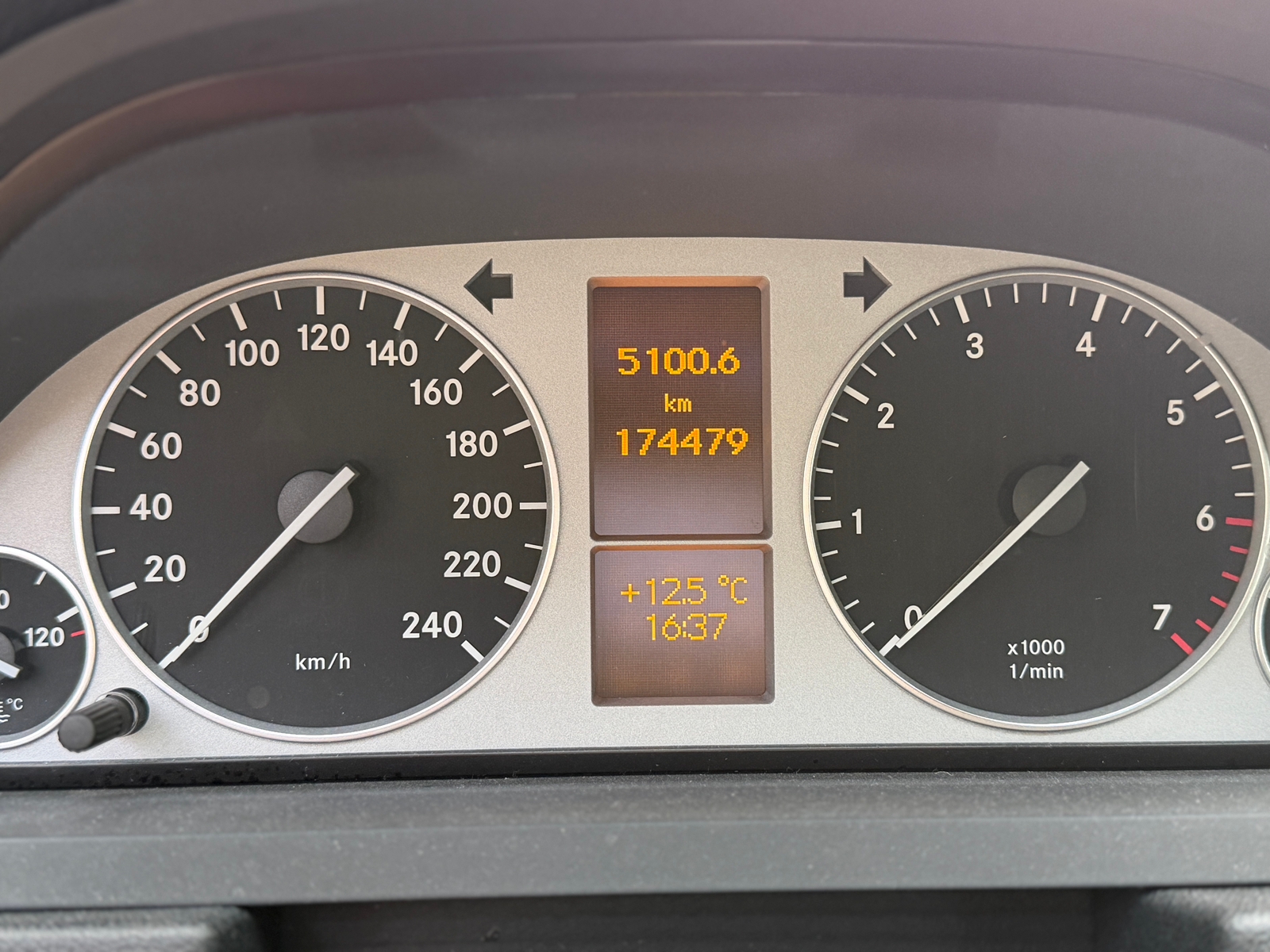 Mercedes-Benz B 2010, photo 6/6