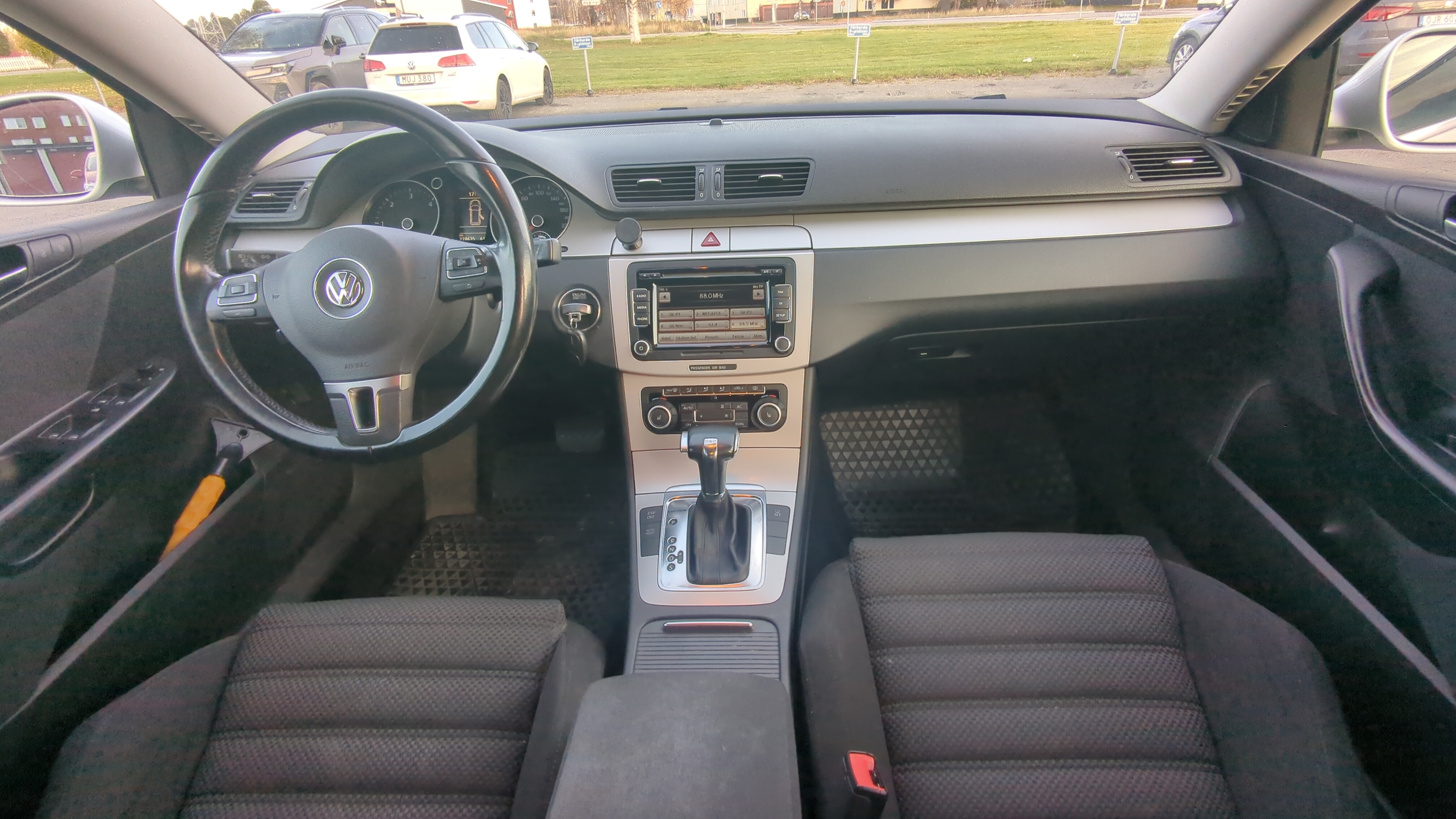 Volkswagen Passat 2010, kuva 5/5