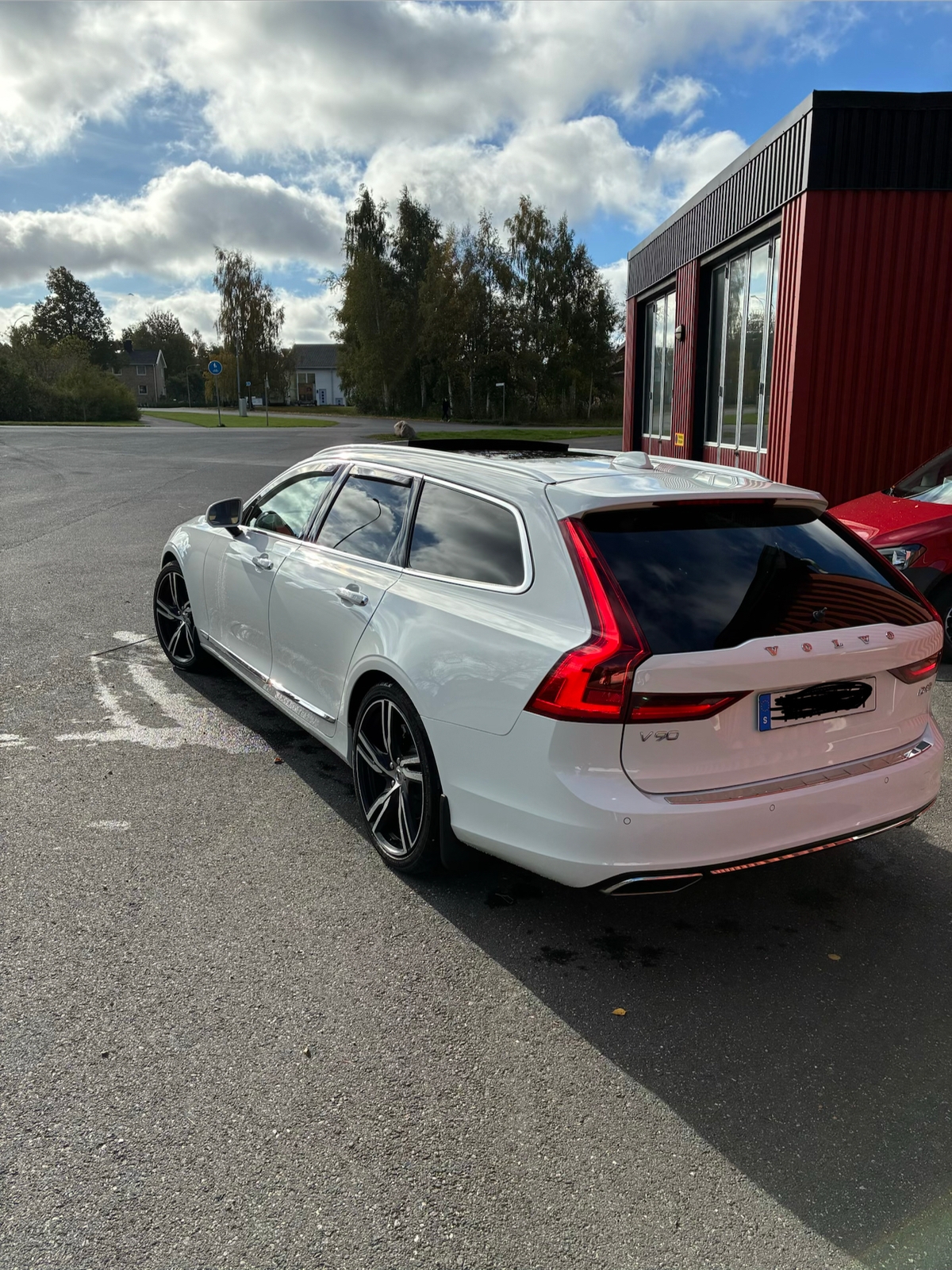 Volvo V90 D4 Manuell 2017, kuva 2/8