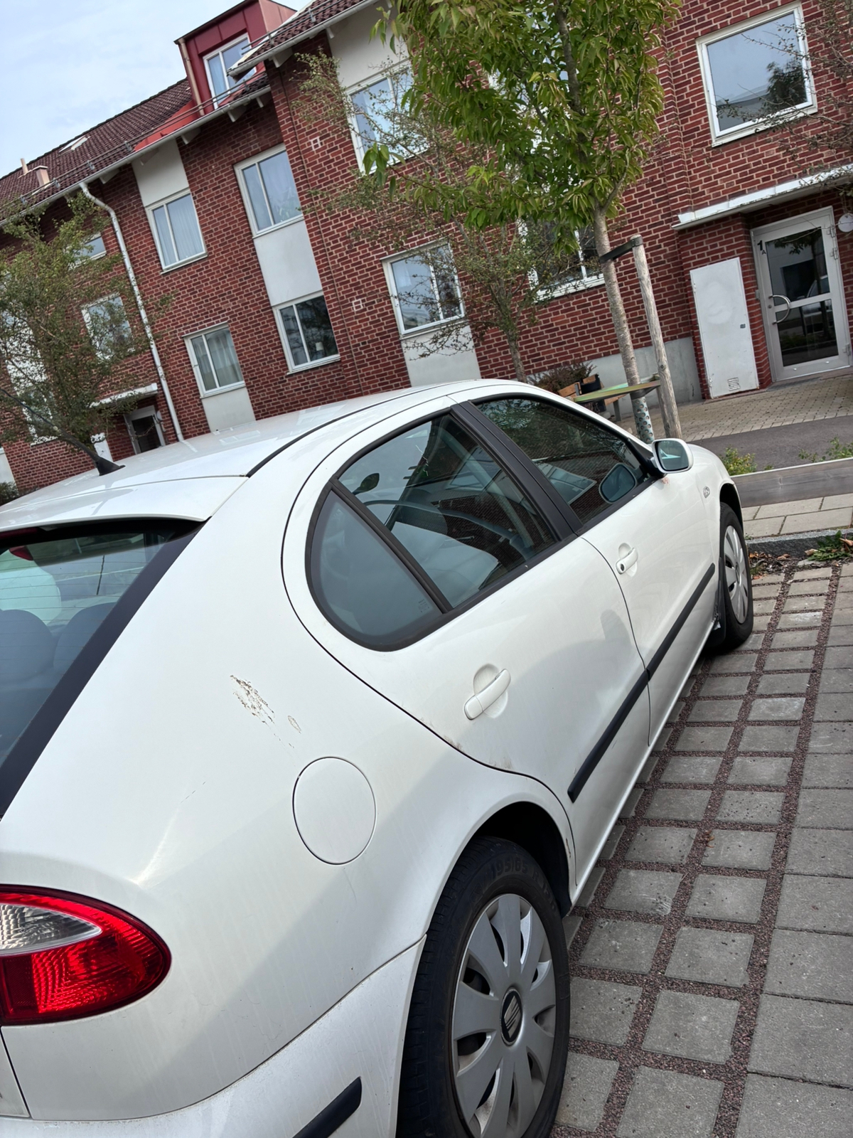 Seat Leon 1.6 Manuell 2001, bild 3/4