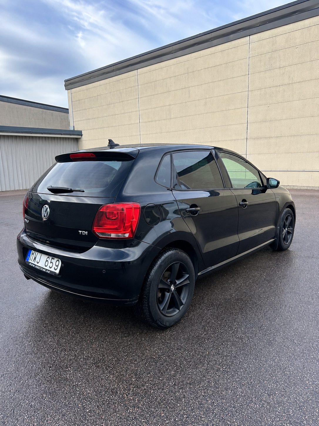Volkswagen Polo 2012, bild 2/2